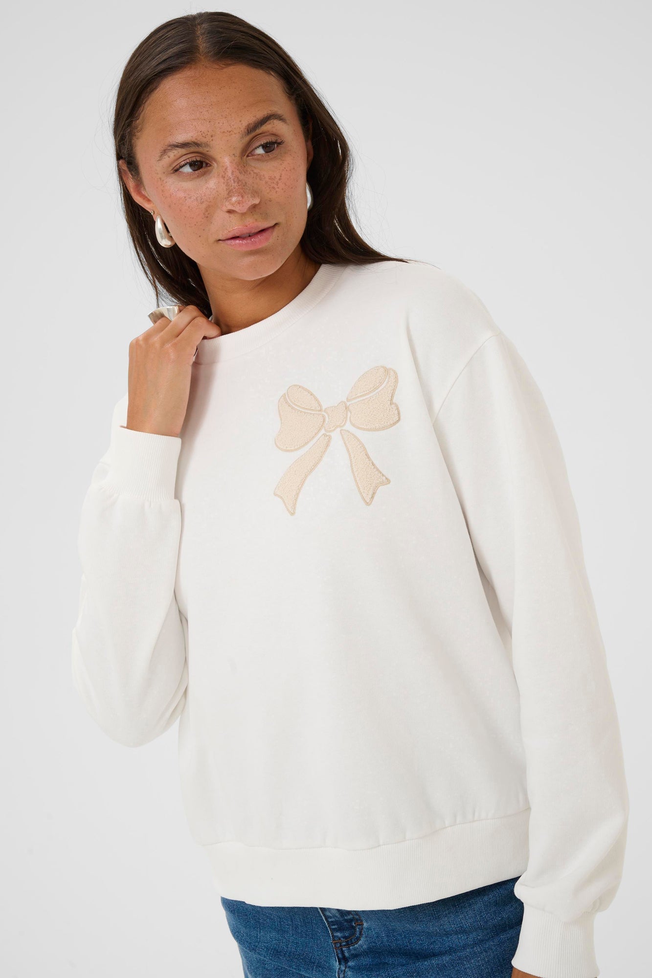 T-Shirt pour femme par Kaffe | 10510672 Craie/Plume | Boutique Vvög, vêtements mode pour homme et femme