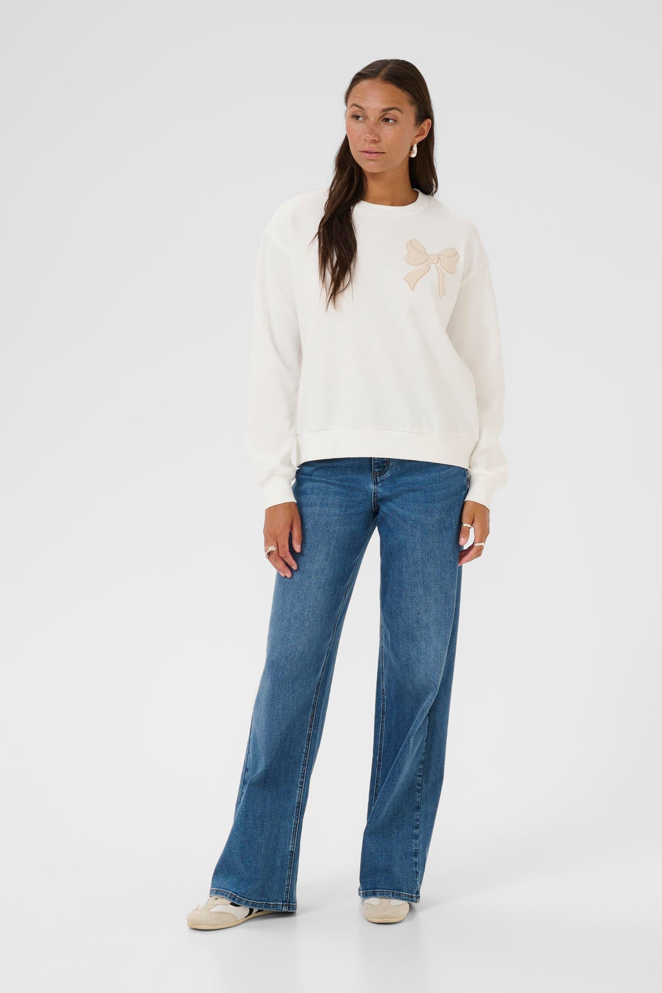 T-Shirt pour femme par Kaffe | 10510672 Craie/Plume | Boutique Vvög, vêtements mode pour homme et femme