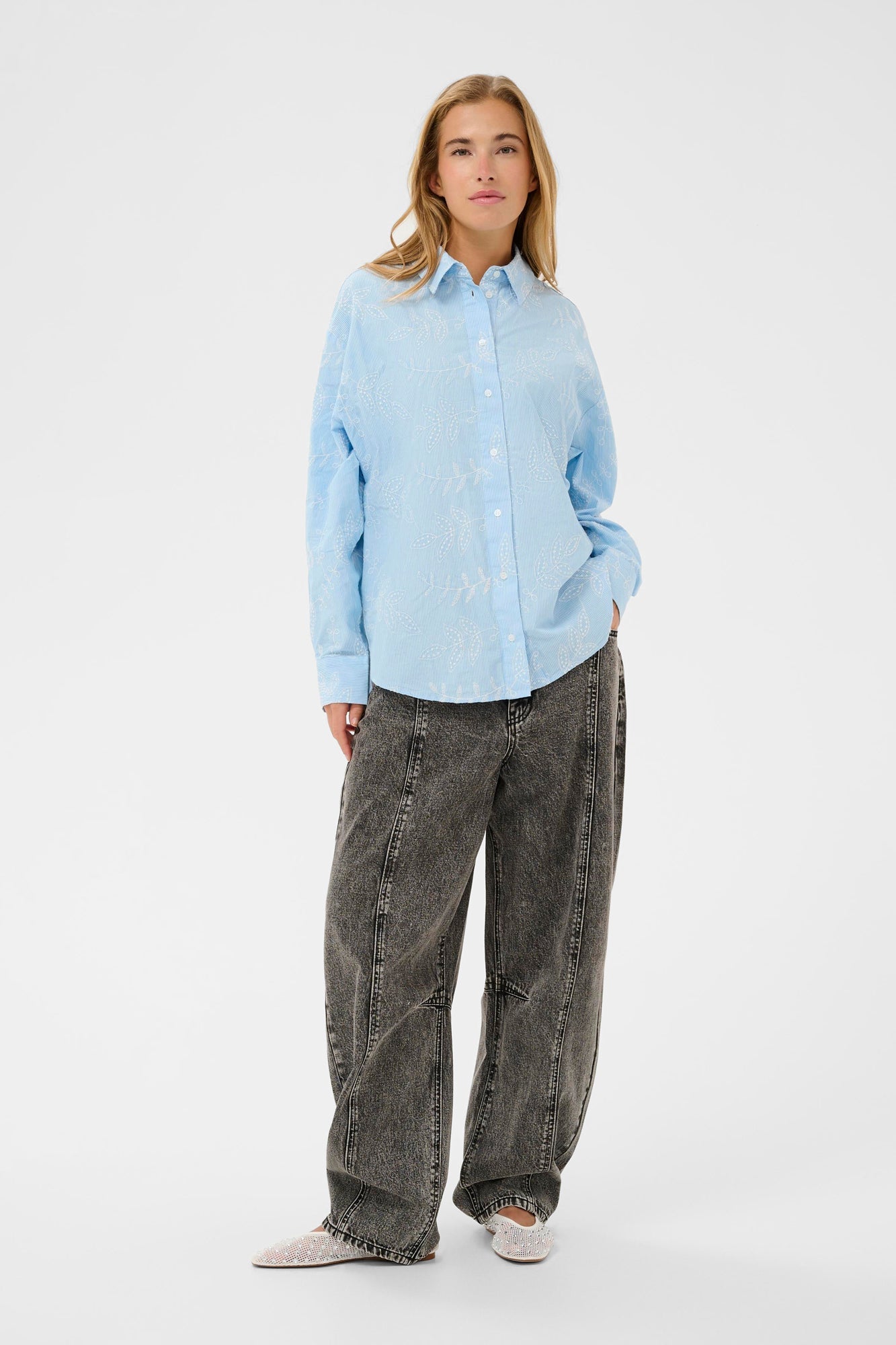 Blouse pour femme par Kaffe | 10511312 Craie Bleue | Boutique Vvög, vêtements mode pour homme et femme