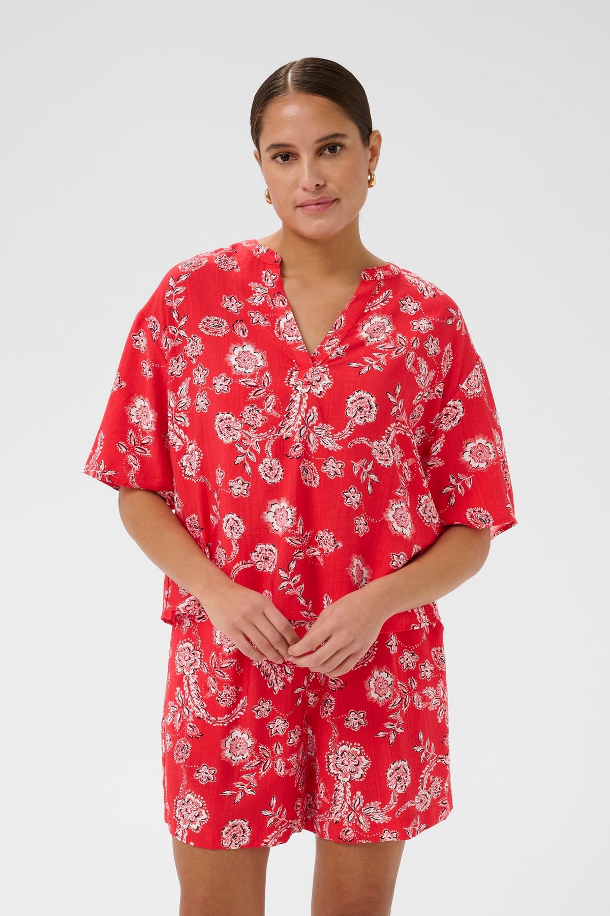 Blouse pour femme par Kaffe | 10511554 Craie rouge coquelicot | Boutique Vvög, vêtements mode pour homme et femme