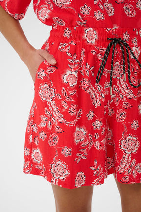 Short pour femme par Kaffe | 10511556 Craie rouge coquelicot | Boutique Vvög, vêtements mode pour homme et femme