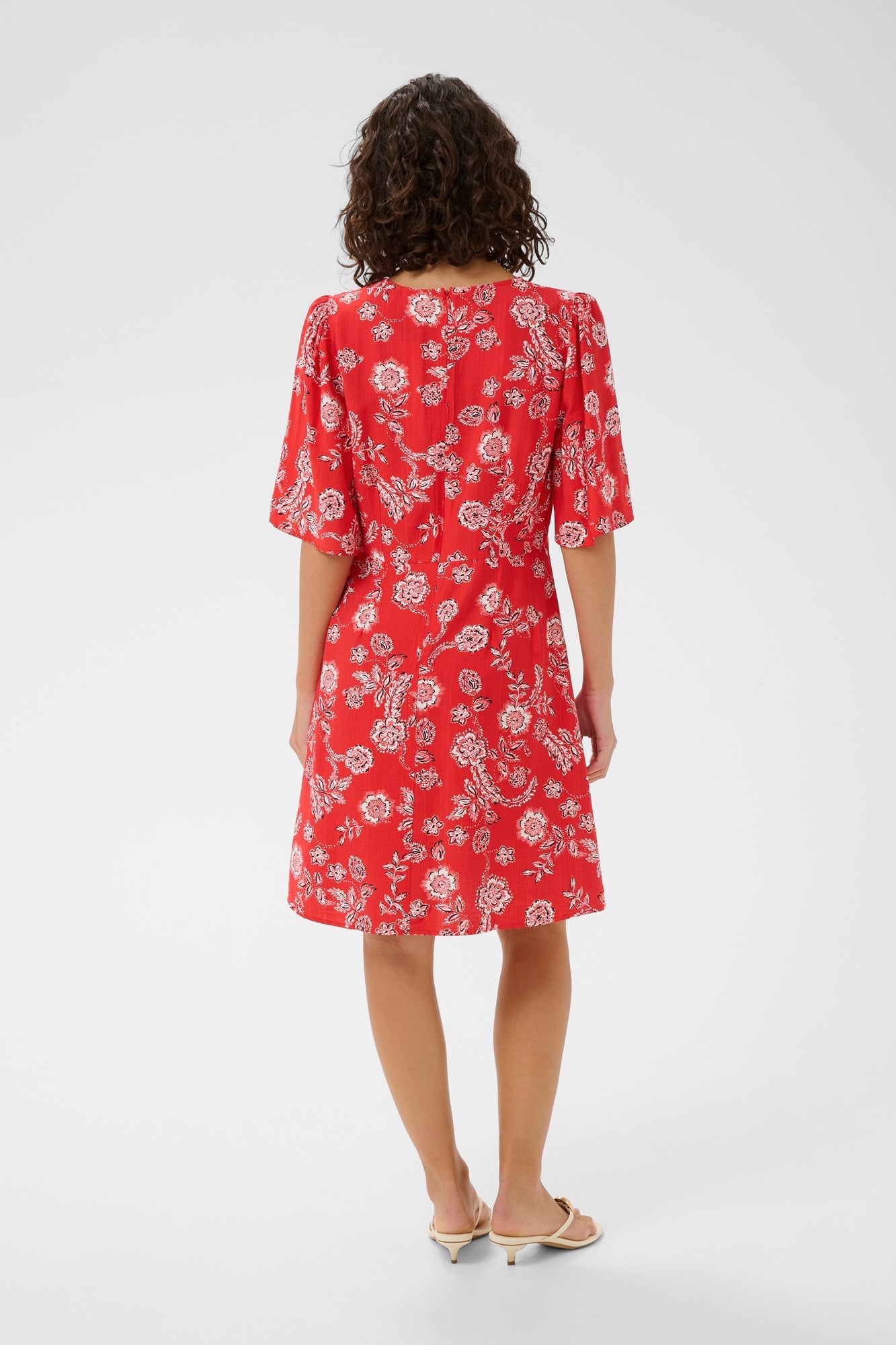 Robe pour femme par Kaffe | 10511557 Craie rouge coquelicot | Boutique Vvög, vêtements mode pour homme et femme
