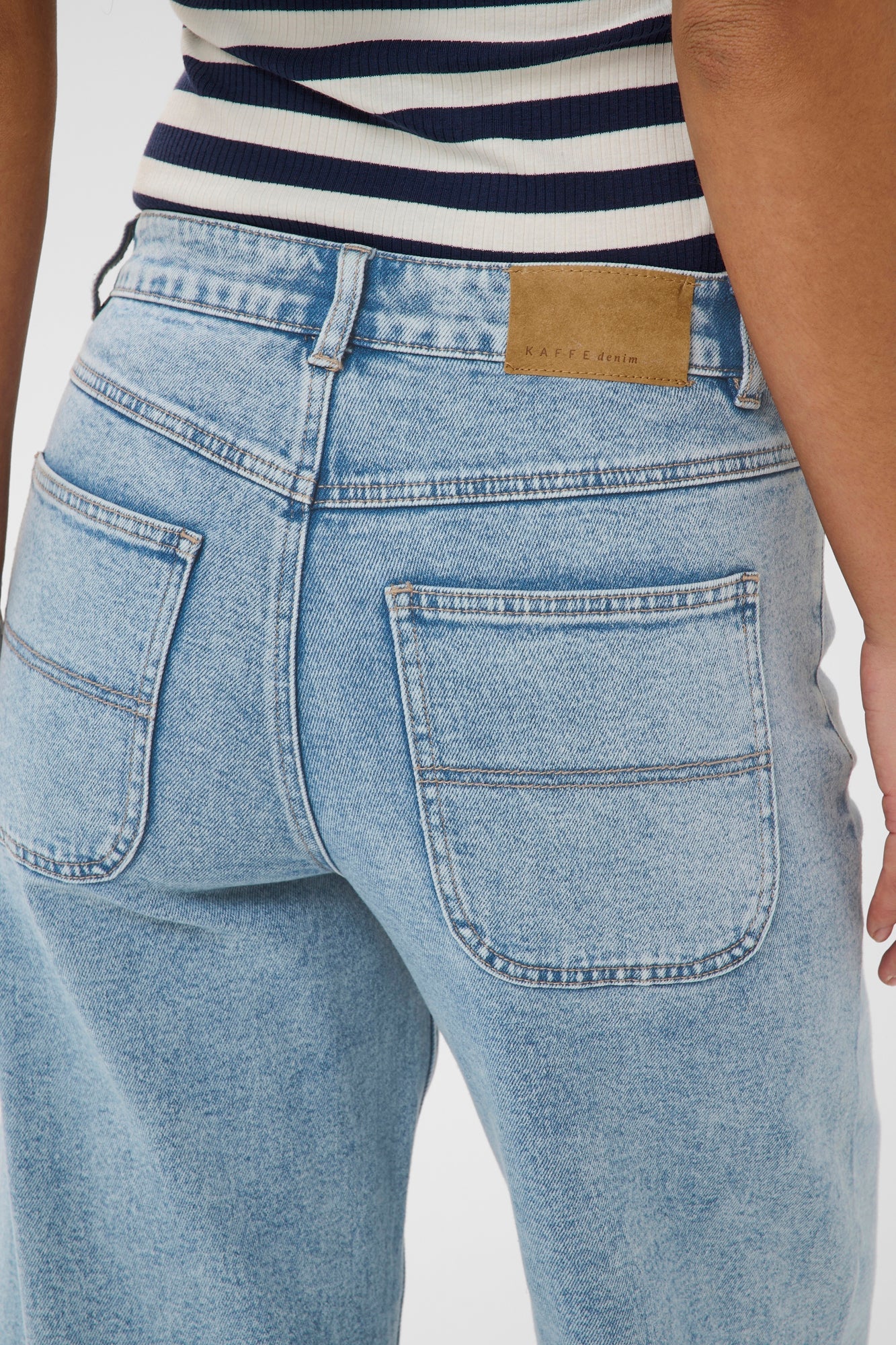 Jeans pour femme par Kaffe | 10511559 Bleu clair délavé | Boutique Vvög, vêtements mode pour homme et femme