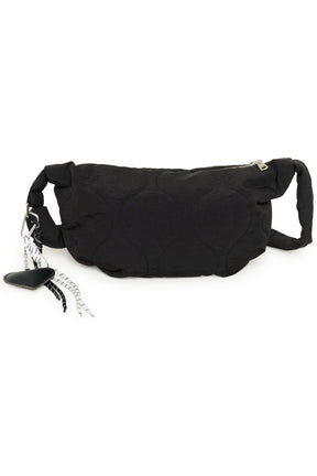 Sac à bandoulière noir matelassée avec courroie latérale ainsi que fermeture zippée ainsi que coeur et cordons pour femme par Kaffe ainsi que vue avant