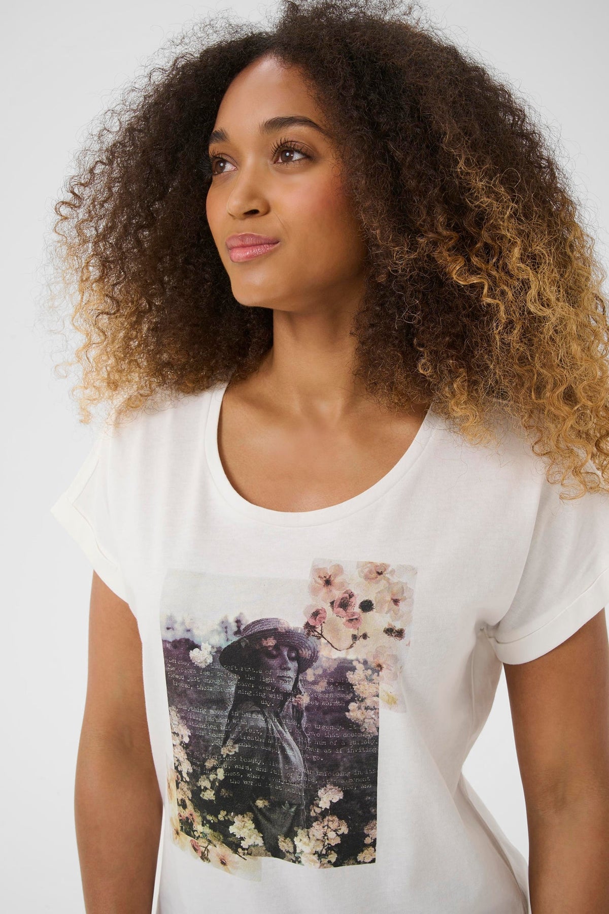 T-Shirt pour femme par Cream | 10614404 Texte Calme Floral | Boutique Vvög, vêtements mode pour homme et femme