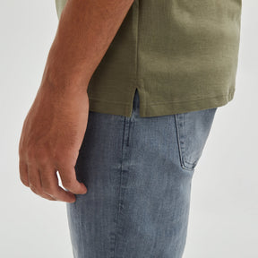 T-Shirt col en V pour homme par Robert Barakett | 23336V Georgia Olive | Boutique Vvög, vêtements mode pour homme et femme