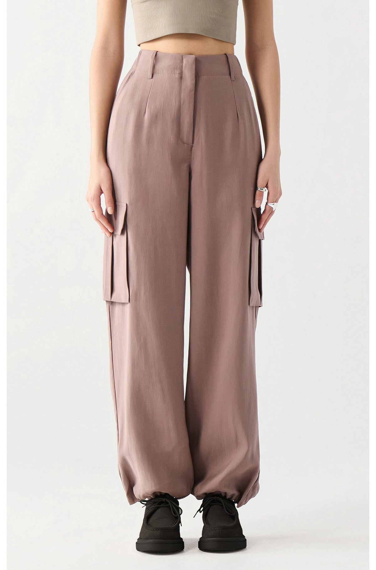 Pantalon pour femme par Dex | 2422849 Taupe | Boutique Vvög, vêtements mode pour homme et femme