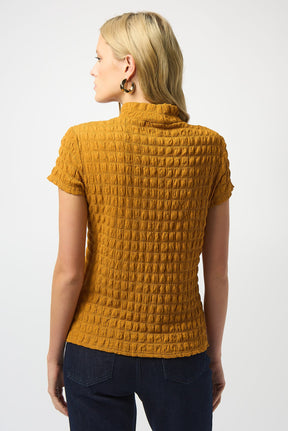Chandail manches courtes pour femme par Joseph Ribkoff | 253256 Medallion | Boutique Vvög, vêtements mode pour homme et femme