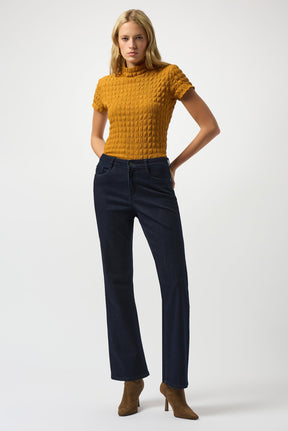 Chandail manches courtes pour femme par Joseph Ribkoff | 253256 Medallion | Boutique Vvög, vêtements mode pour homme et femme