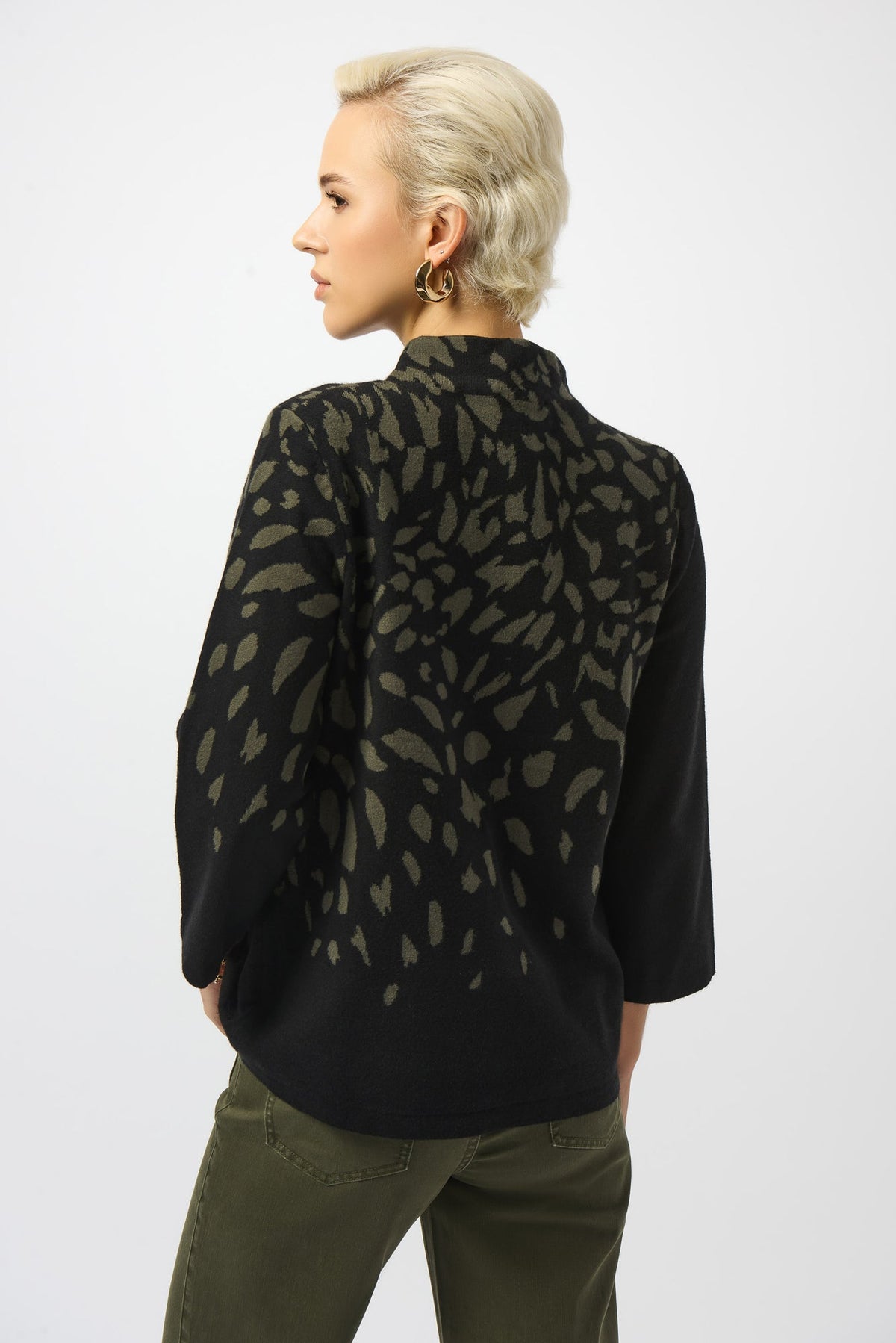 Chandail à haut ouvert pour femme par Joseph Ribkoff | 253912 Noir/Avocado | Boutique Vvög, vêtements mode pour homme et femme