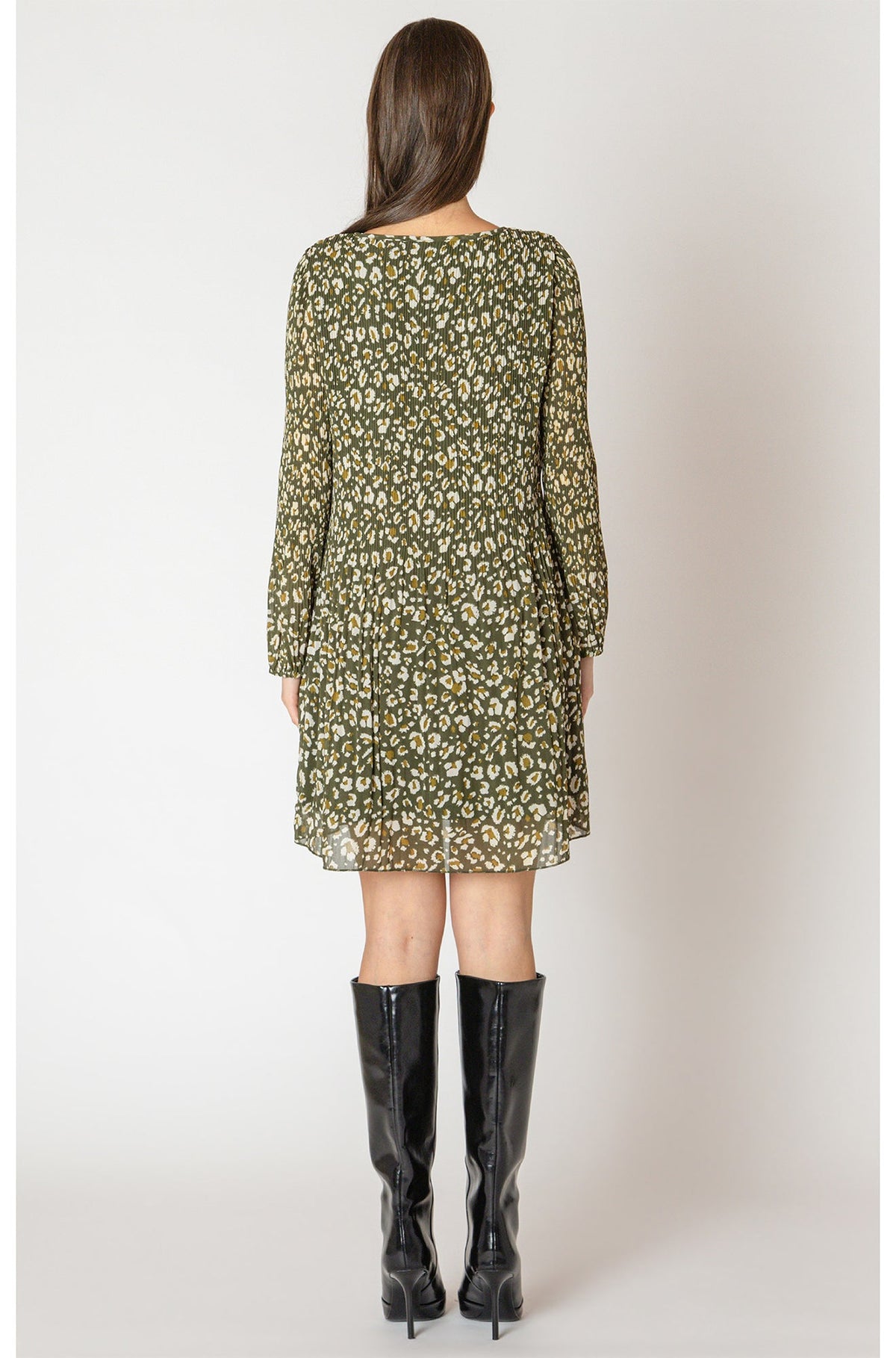 Robe pour femme par Black Tape | 2622508 T Vert Imprimé Animal | Boutique Vvög, vêtements mode pour homme et femme