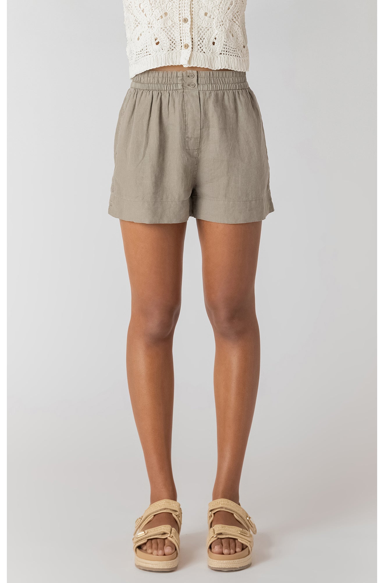 Short pour femme par Room 34 | 2722741 DG Kaki | Boutique Vvög, vêtements mode pour homme et femme