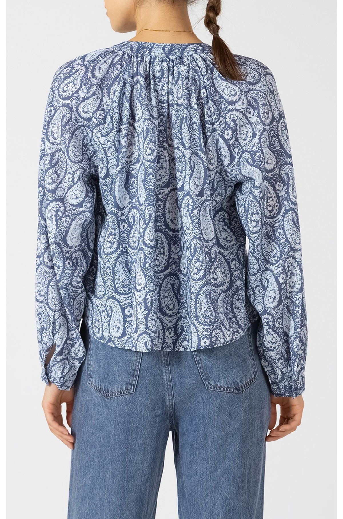 Blouse pour femme par Dex | 2723745 D Paisley Bleu Et Blanc | Boutique Vvög, vêtements mode pour homme et femme