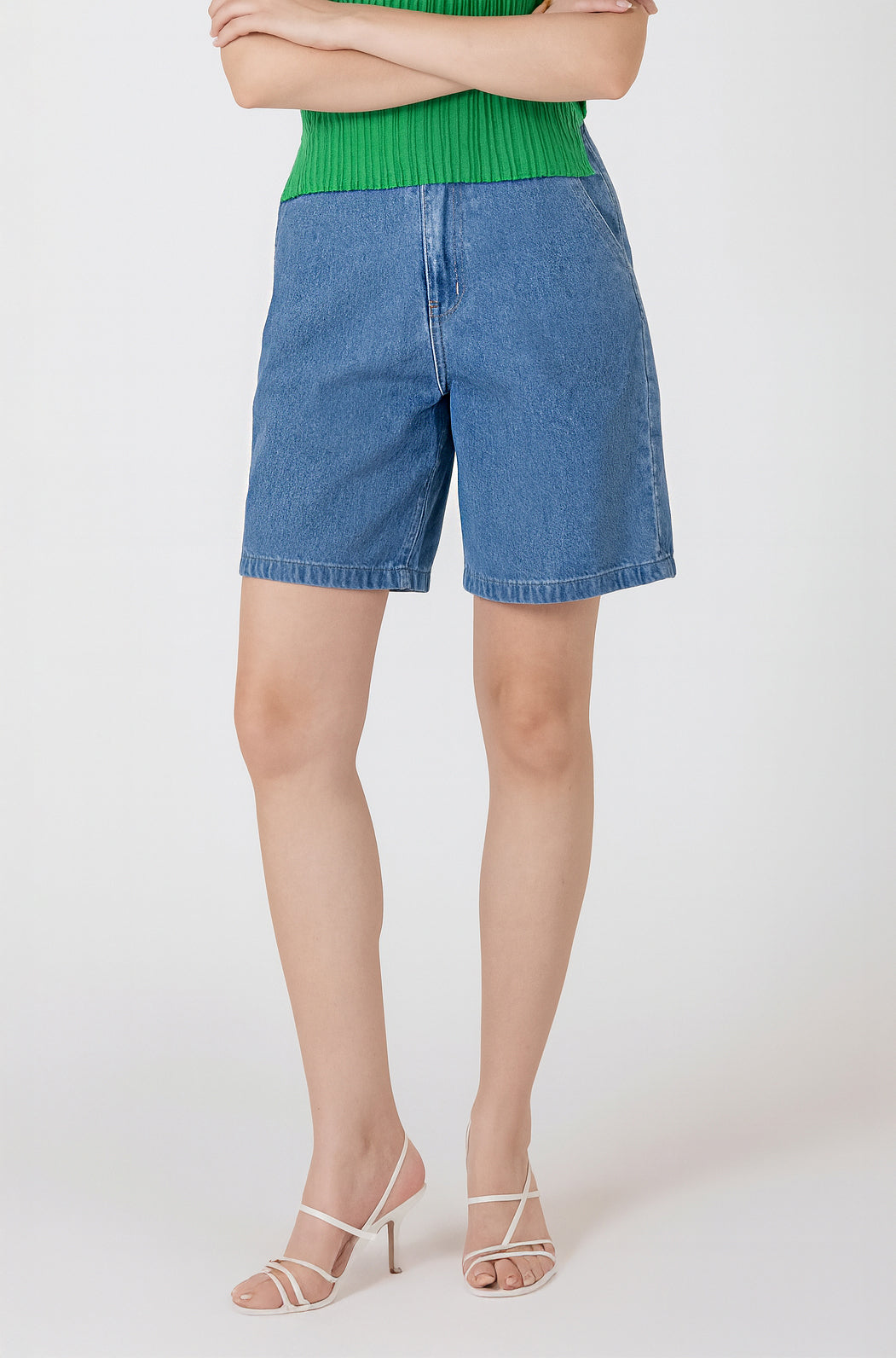 Bermuda pour femme par Black Tape | 2725258 T Délavage Bleu Authentique | Boutique Vvög, vêtements mode pour homme et femme