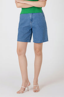 Bermuda pour femme par Black Tape | 2725258 T Délavage Bleu Authentique | Boutique Vvög, vêtements mode pour homme et femme