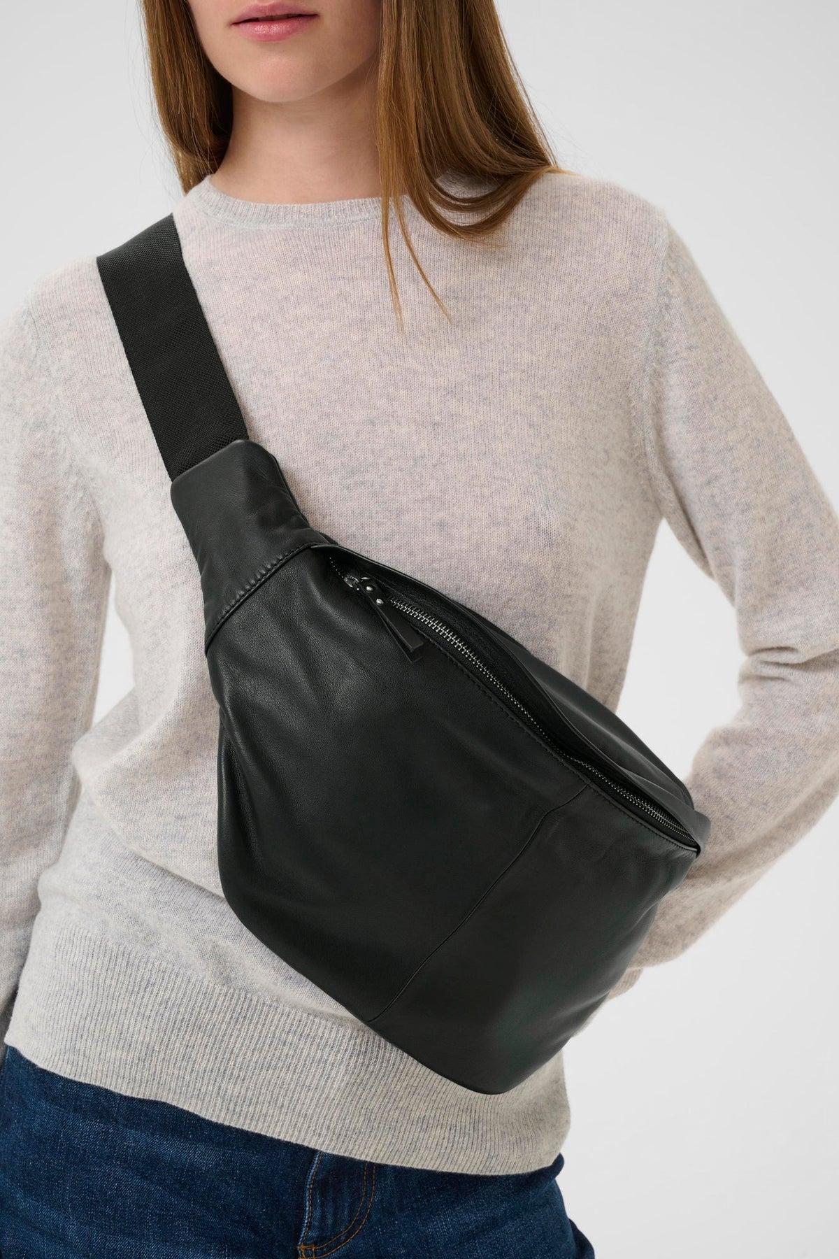 Sac banane pour femme par InWear | 30110718 Noir | Boutique Vvög, vêtements mode pour homme et femme