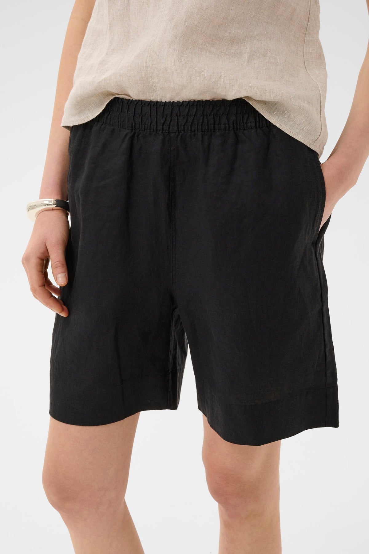 Short pour femme par InWear | 30112545 Noir | Boutique Vvög, vêtements mode pour homme et femme