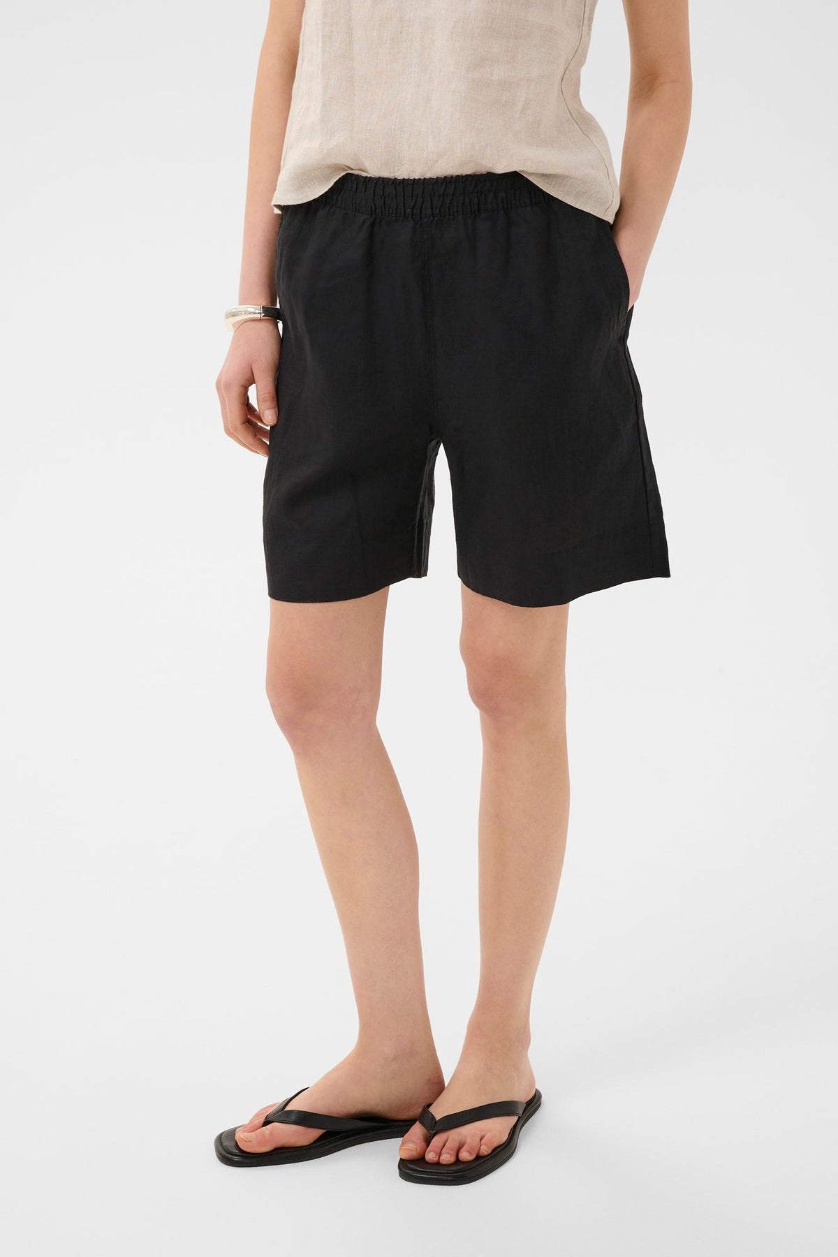 Short pour femme par InWear | 30112545 Noir | Boutique Vvög, vêtements mode pour homme et femme