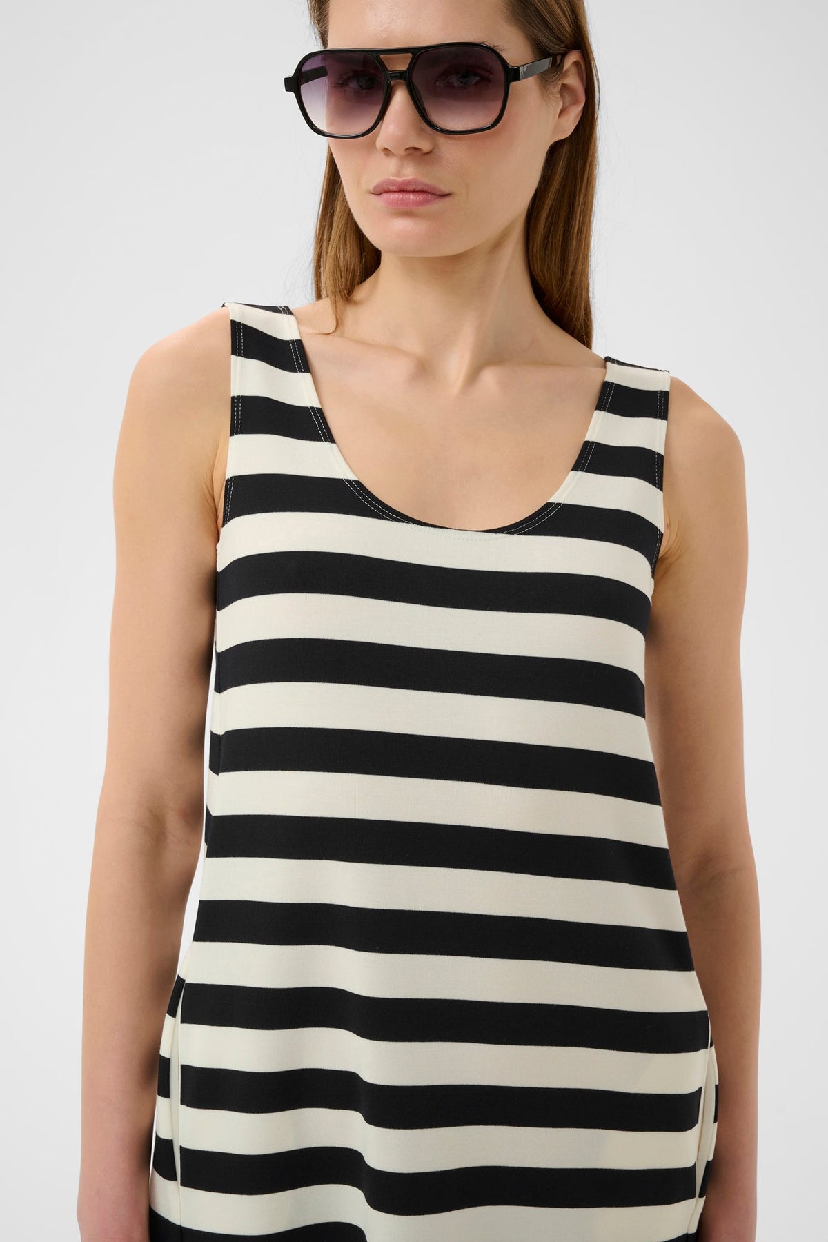 Robe pour femme par InWear | 30112602 Noir blanc | Boutique Vvög, vêtements mode pour homme et femme