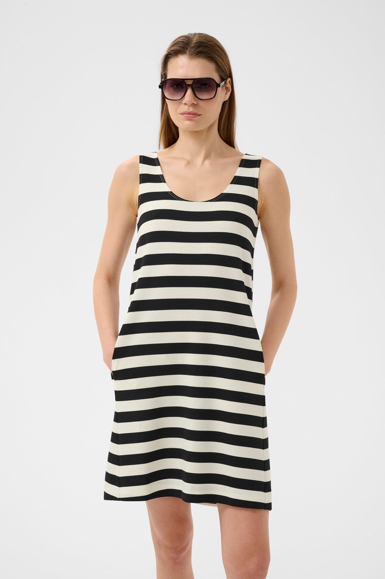 Robe pour femme par InWear | 30112602 Noir blanc | Boutique Vvög, vêtements mode pour homme et femme