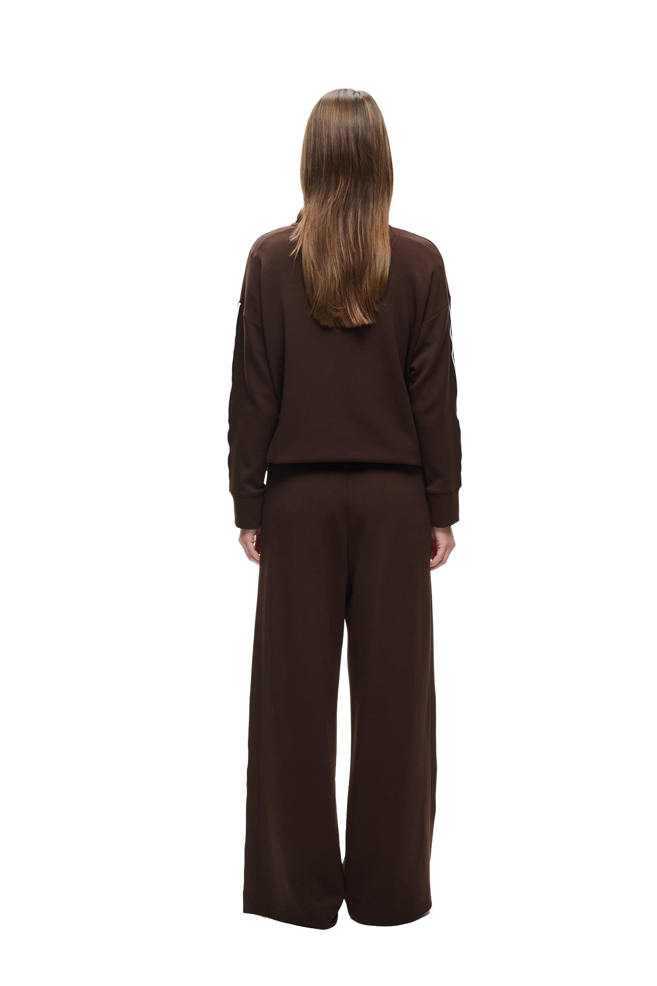 Pantalon à jambe large à cordon brun foncé, vue de dos sur mannequin pour femme par InWear