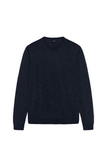 Chandail en tricot bleu marine foncé isolé de face, manches longues, poignets et ourlet côtelés pour homme par Matinique