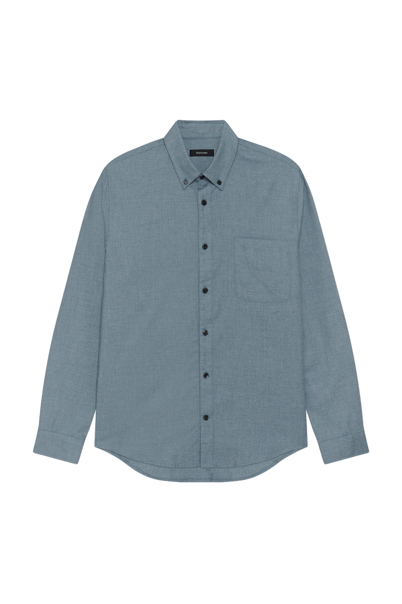 Chemise à manches longues bleue-gris isolée, vue avant avec manches longues et boutons noirs pour homme par Matinique