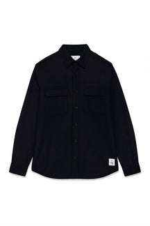 Surchemise-chemise noire boutonnée avec col ouvert et poches poitrine à rabat, vue produit pour homme par Matinique