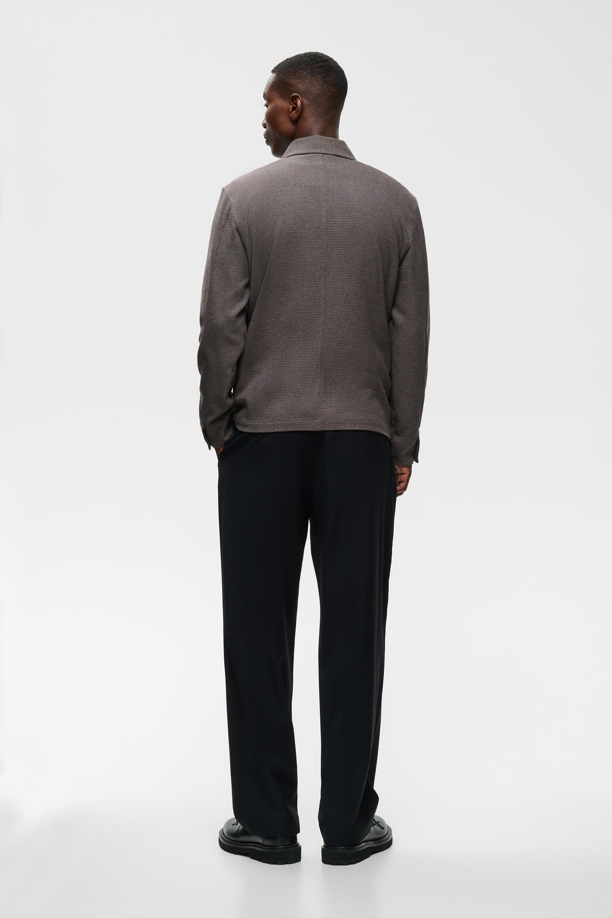 Matinique men's brown-gray textured overshirt with point collar and straight hem, back view