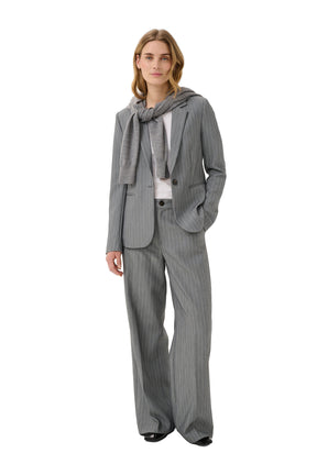 Veston gris, vue de face sur mannequin pour femme par Part Two
