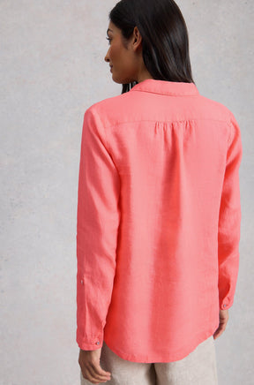 Blouse pour femme par White Stuff | 445248 Corail moyen | Boutique Vvög, vêtements mode pour homme et femme