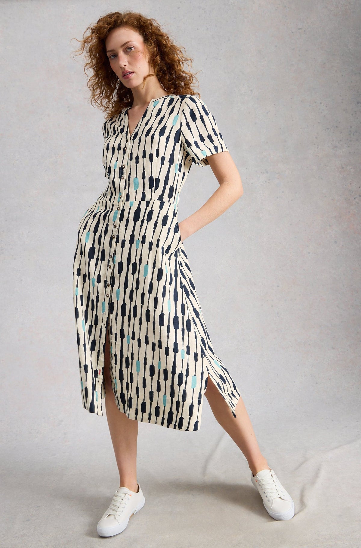 Robe pour femme par White Stuff | 445257 Ivoire | Boutique Vvög, vêtements mode pour homme et femme