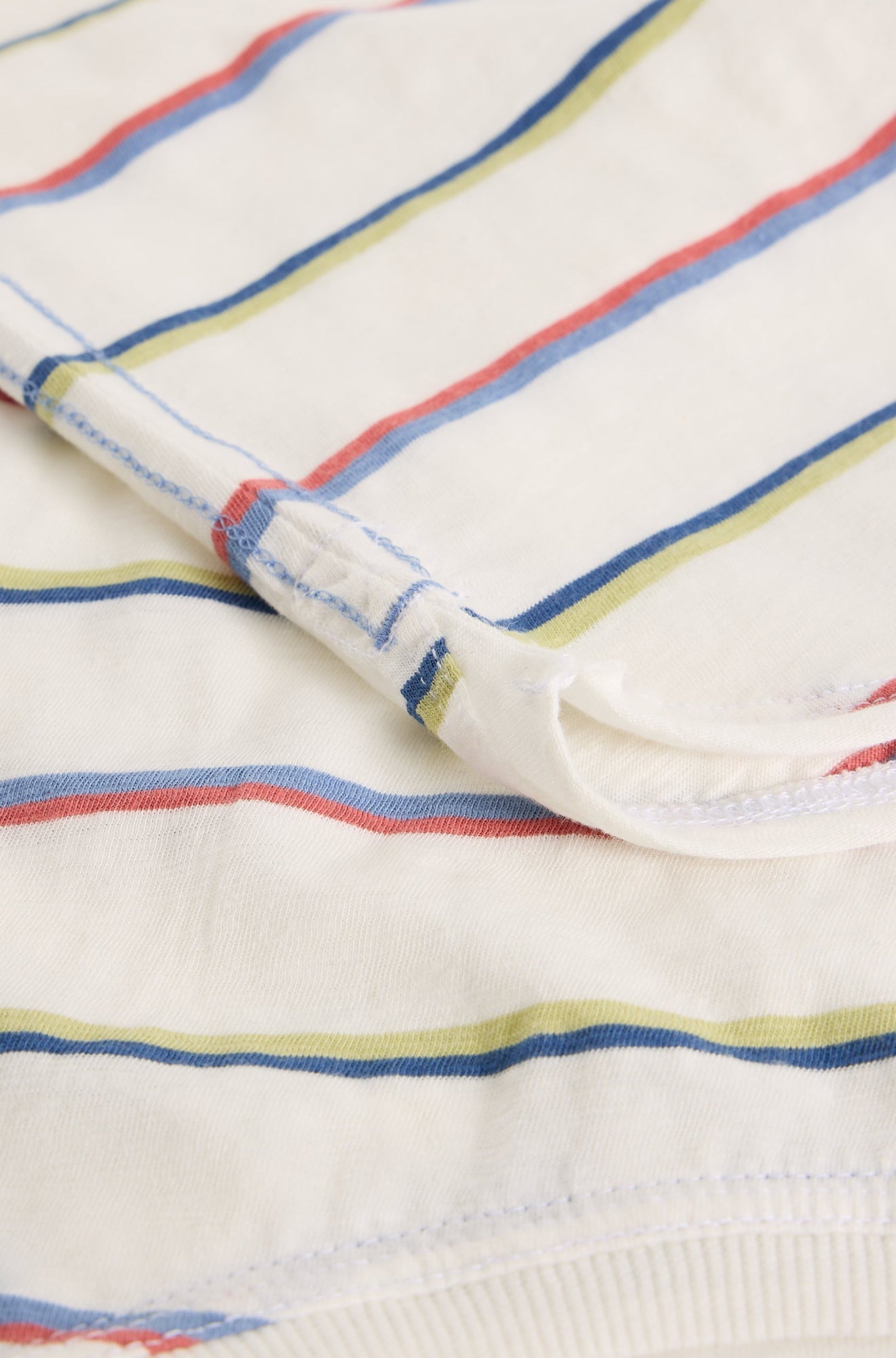 T-Shirt pour femme par White Stuff | 445360 Ivoire | Boutique Vvög, vêtements mode pour homme et femme