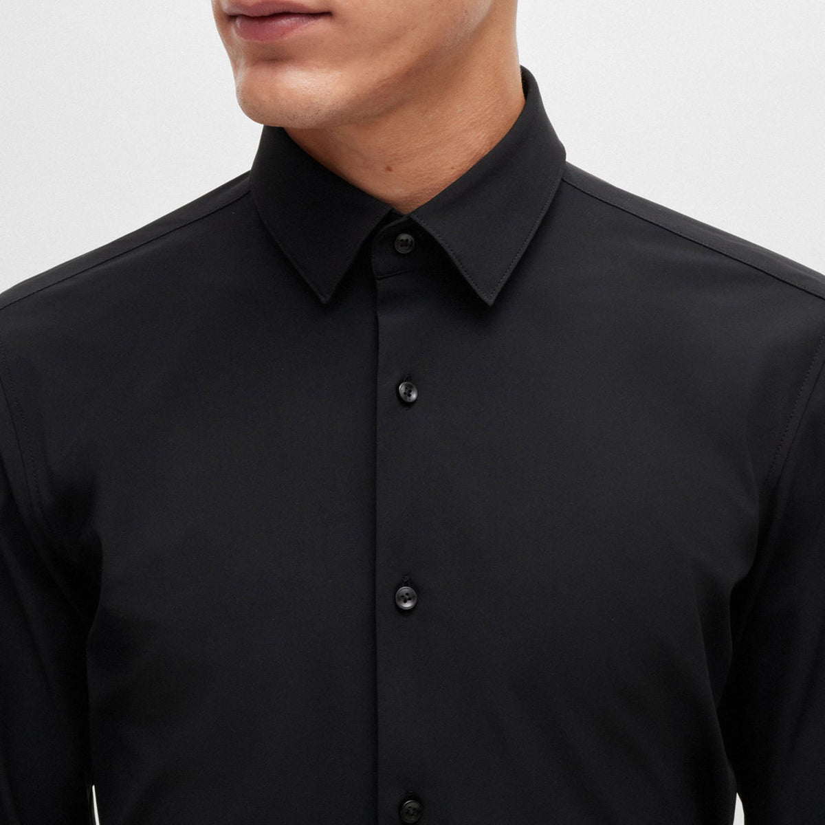 Chemise habillée pour homme par HUGO BOSS | 50503554 Noir | Boutique Vvög, vêtements mode pour homme et femme