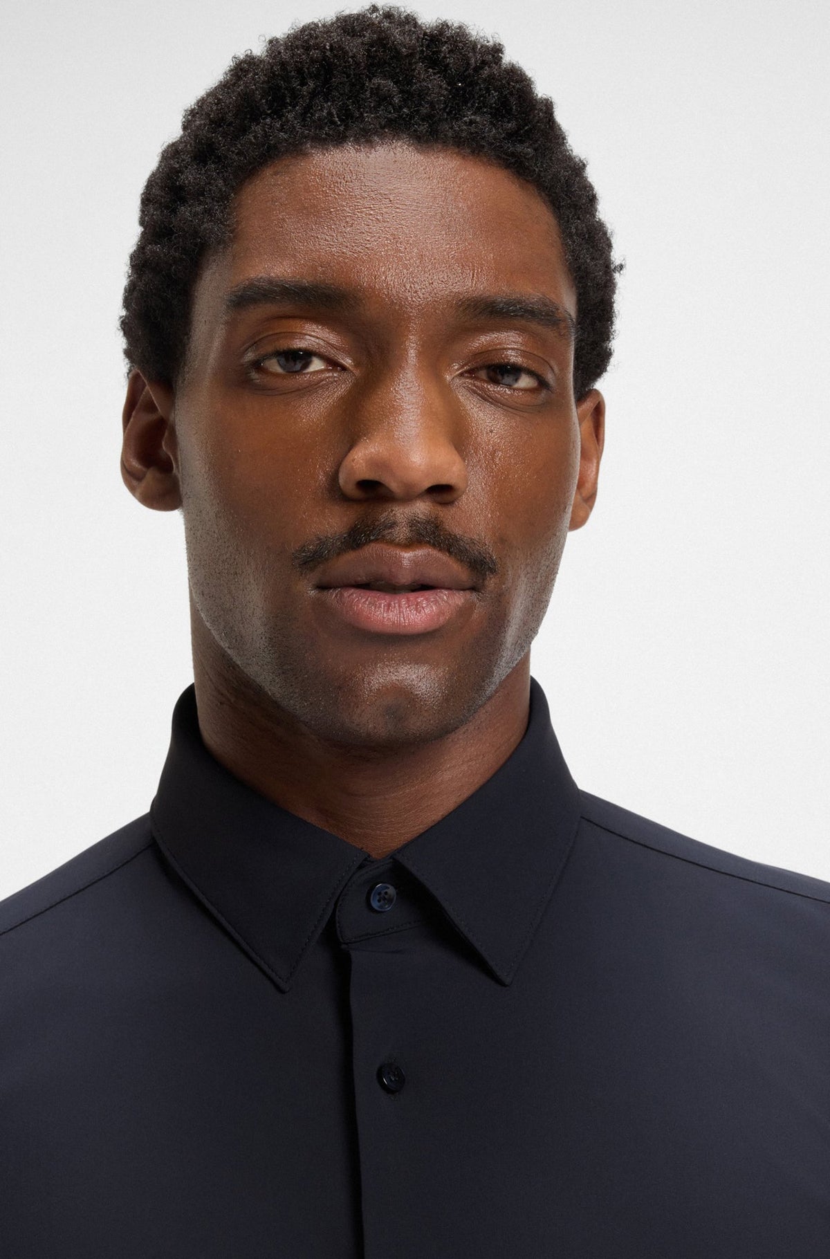 Chemise habillée pour homme par HUGO BOSS | 50503554 Bleu Foncé | Boutique Vvög, vêtements mode pour homme et femme
