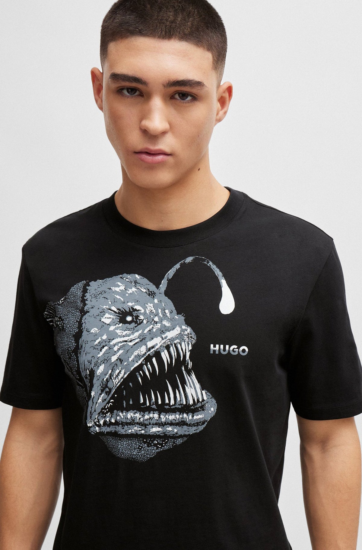 T-Shirt pour homme par HUGO BOSS | 50513812 Noir/001-BLACK | Boutique Vvög, vêtements mode pour homme et femme