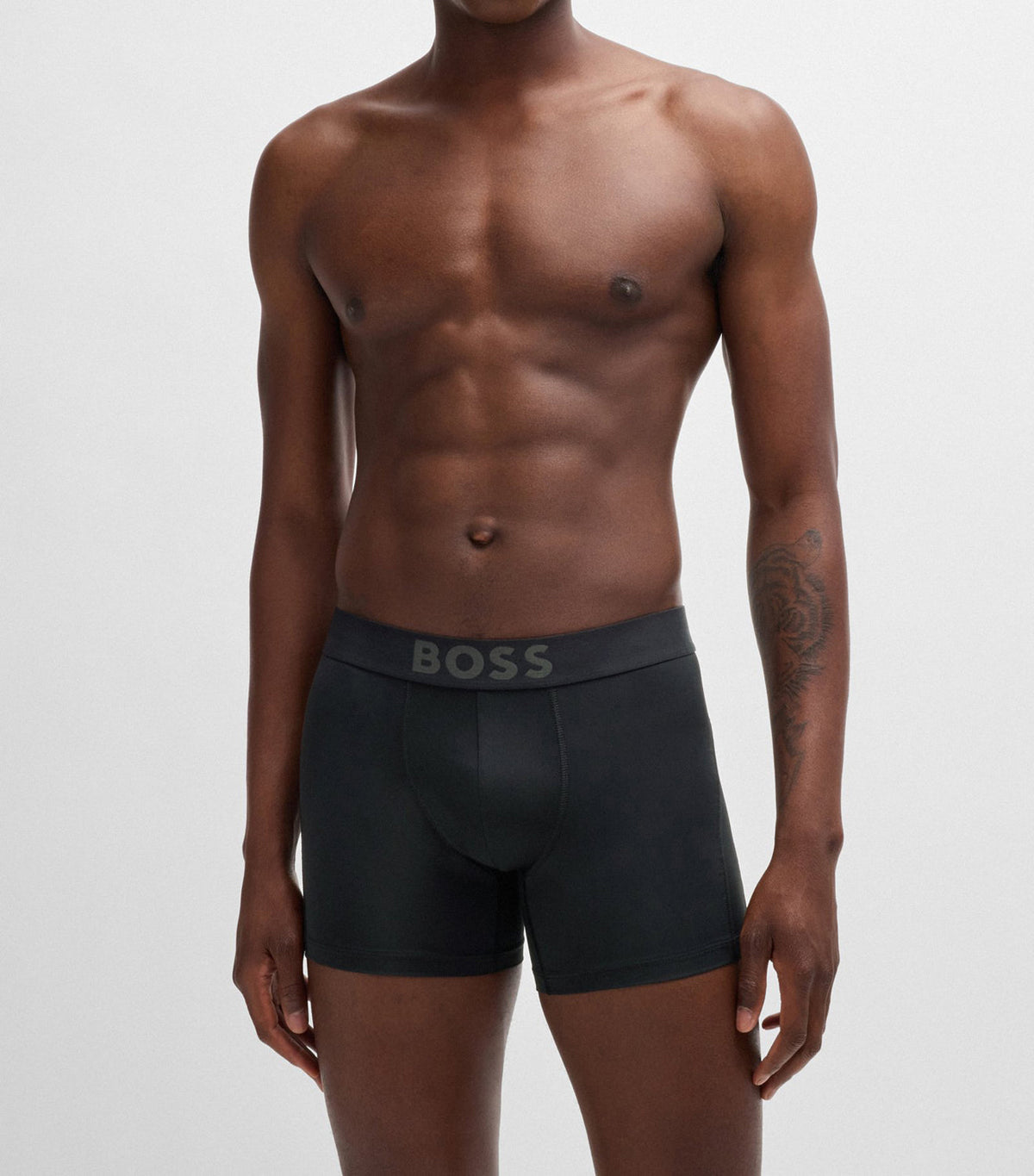 Paquet de 3 boxers pour homme par HUGO BOSS | 50517814 Noir | Boutique Vvög, vêtements mode pour homme et femme