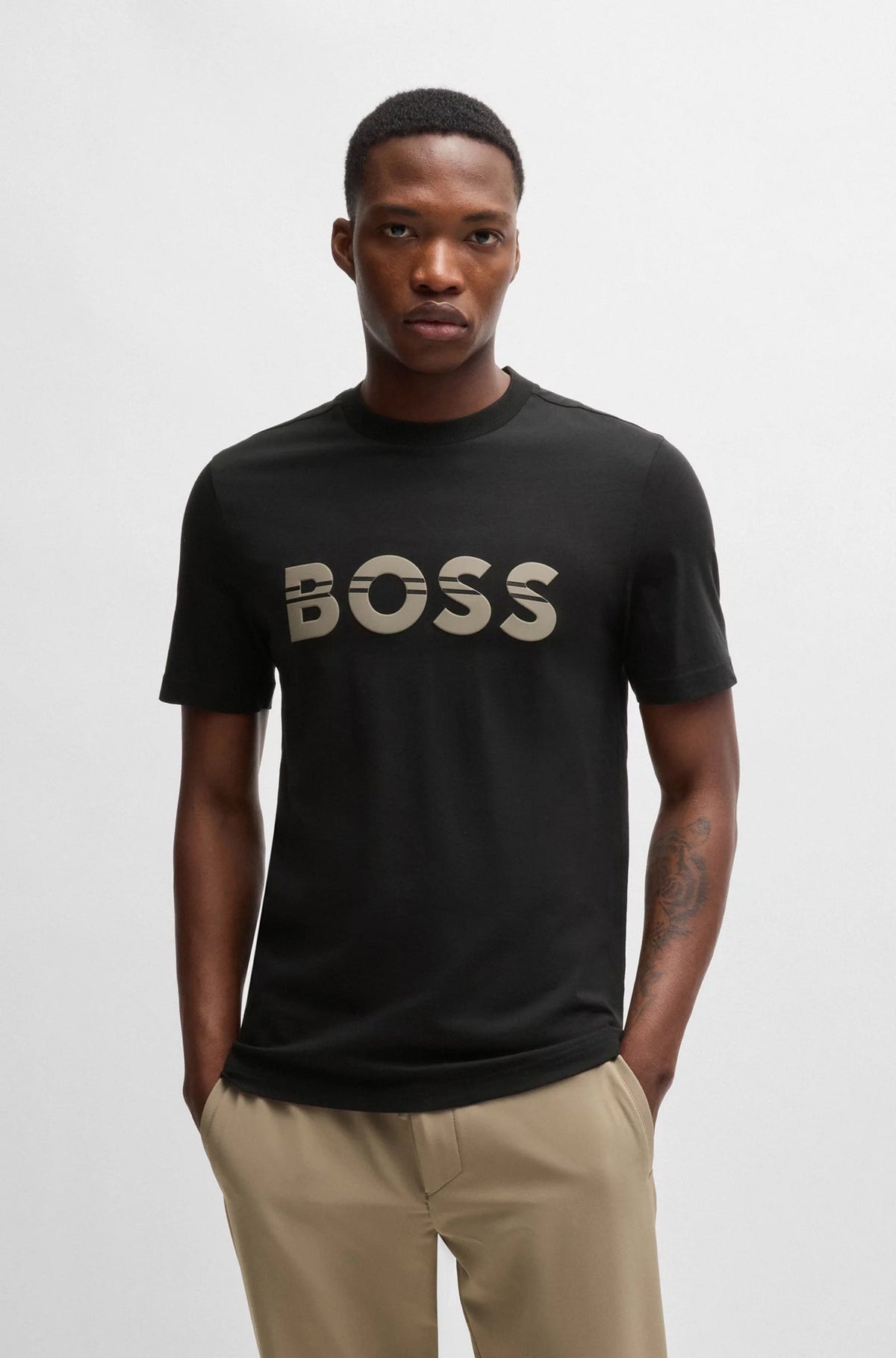 T-Shirt pour homme par HUGO BOSS | 50525208 Noir | Boutique Vvög, vêtements mode pour homme et femme