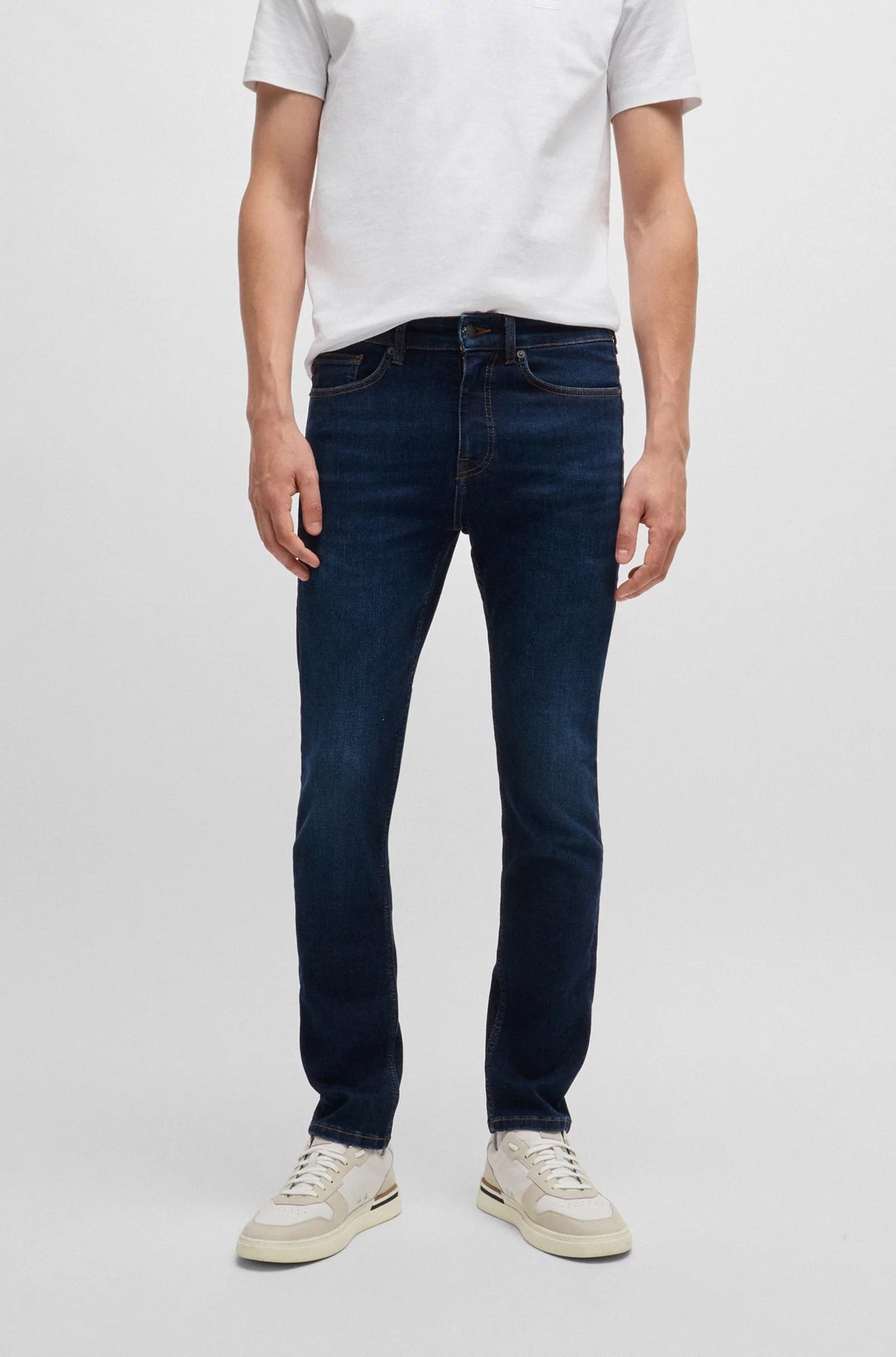 Jeans pour homme par HUGO BOSS | 50526945 Bleu Moyen | Boutique Vvög, vêtements mode pour homme et femme