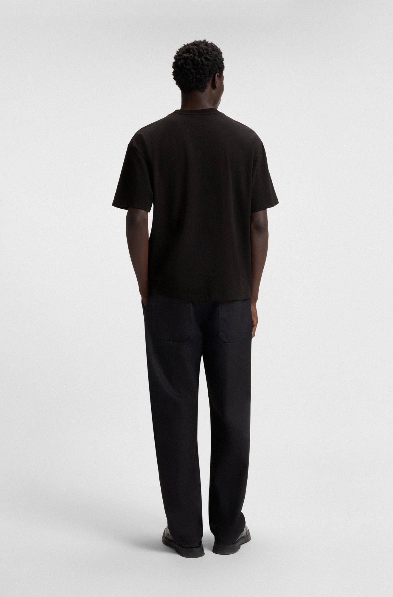 T-Shirt pour homme par HUGO BOSS | 50542581 Noir | Boutique Vvög, vêtements mode pour homme et femme