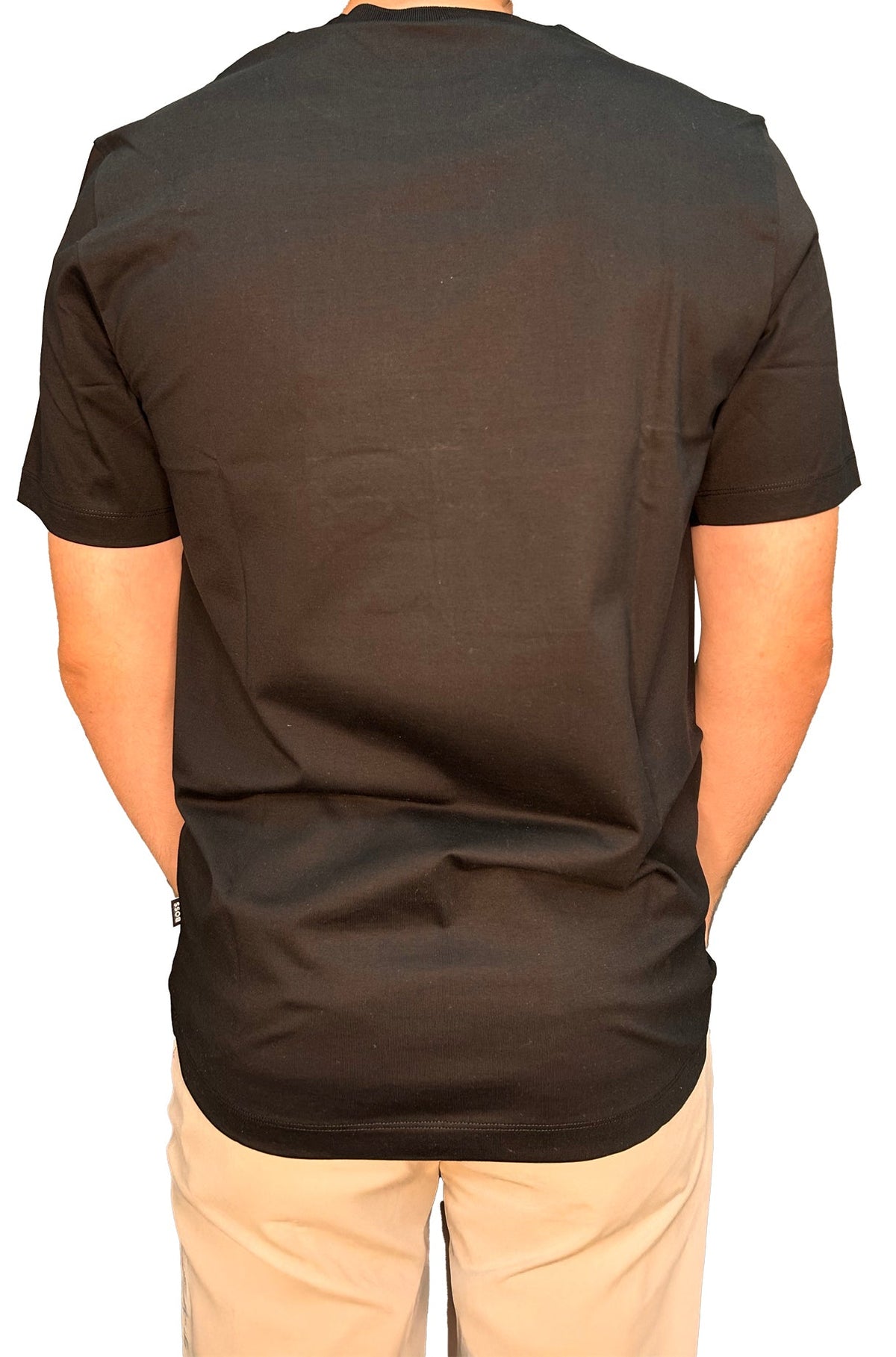 T-Shirt pour homme par HUGO BOSS | 50543901 Noir | Boutique Vvög, vêtements mode pour homme et femme