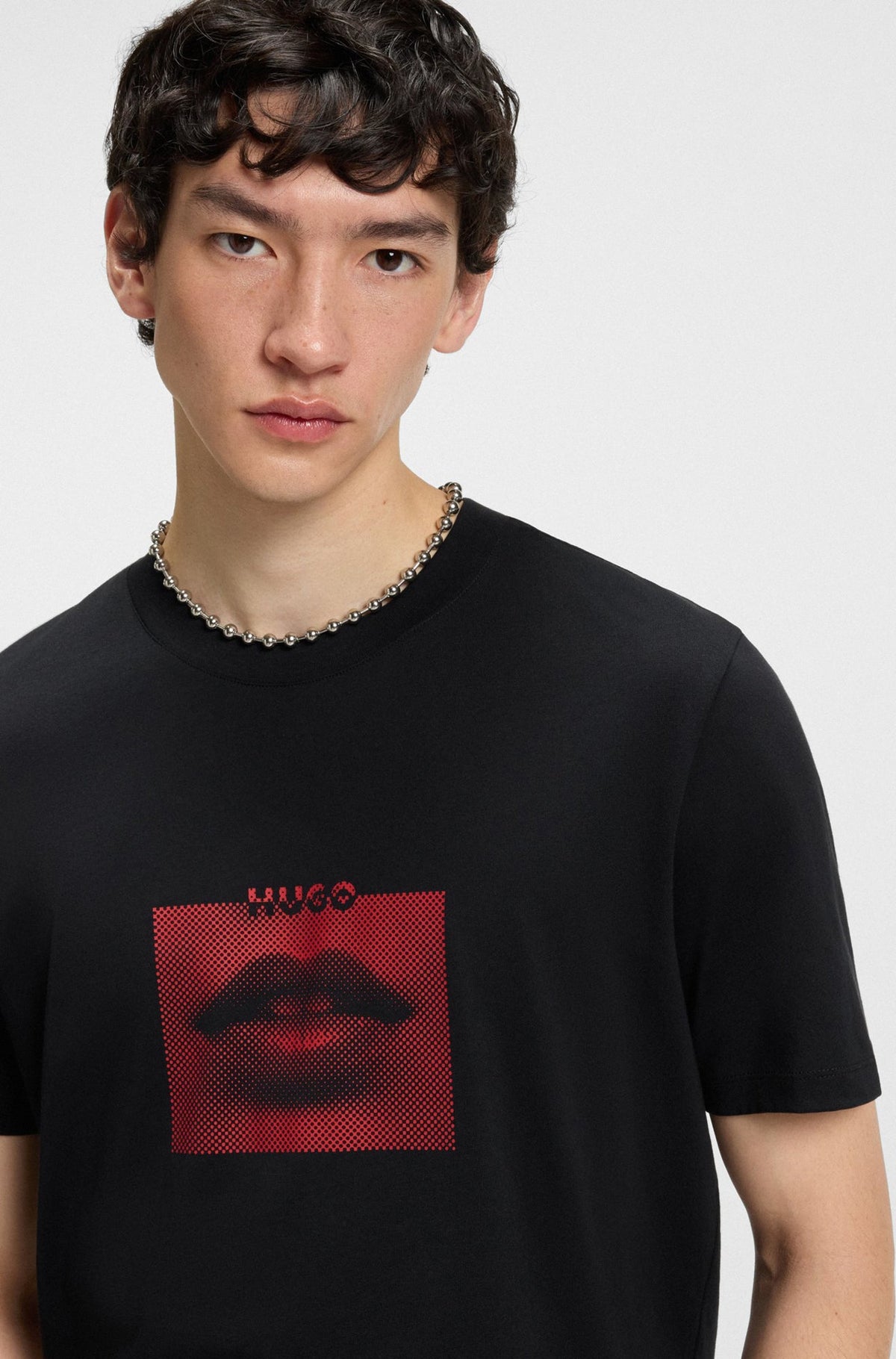 T-Shirt pour homme par HUGO BOSS | 50544496 Noir | Boutique Vvög, vêtements mode pour homme et femme