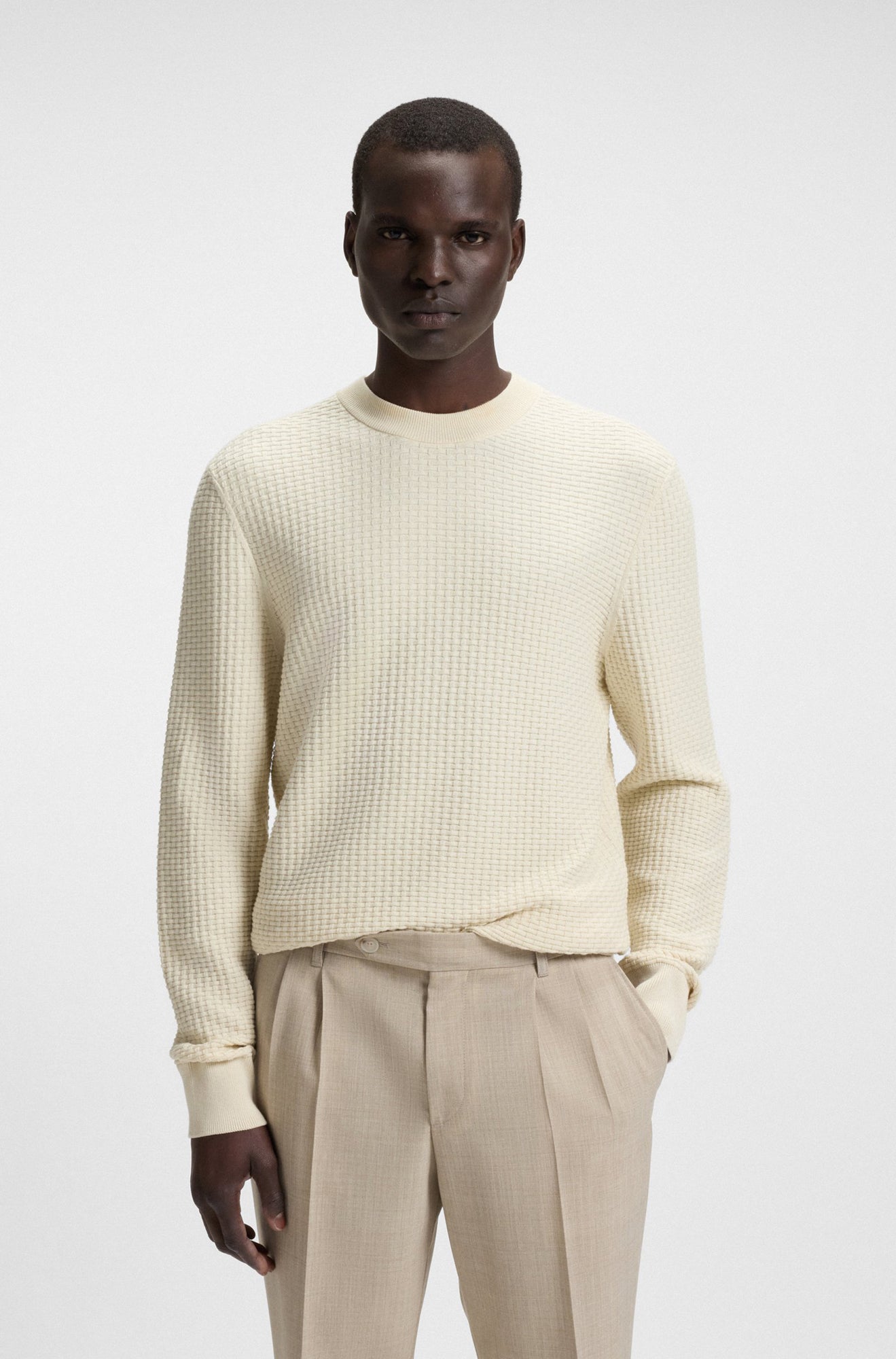 Tricot toutes saisons pour homme par HUGO BOSS | 50545283 Blanc | Boutique Vvög, vêtements mode pour homme et femme