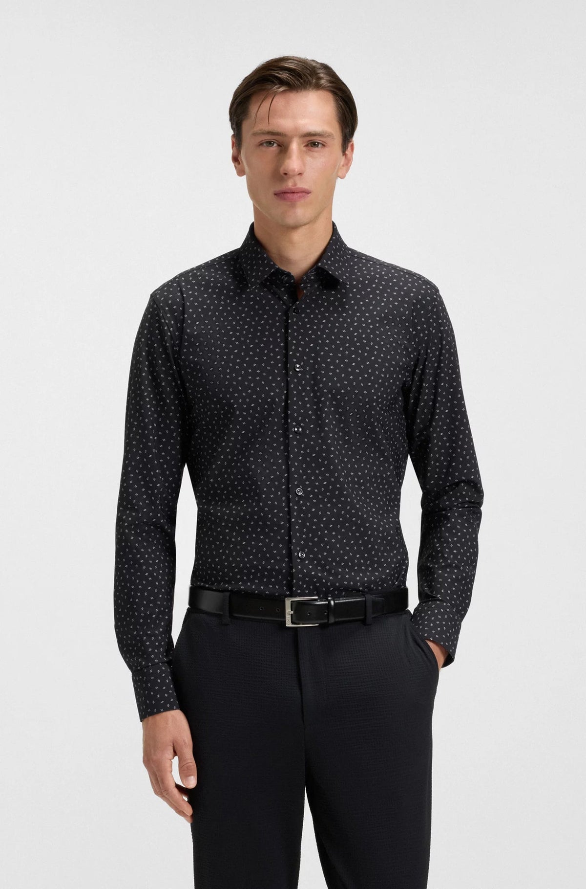 Chemise manches longues habillée pour homme par HUGO BOSS | 50545306 Noir | Boutique Vvög, vêtements mode pour homme et femme
