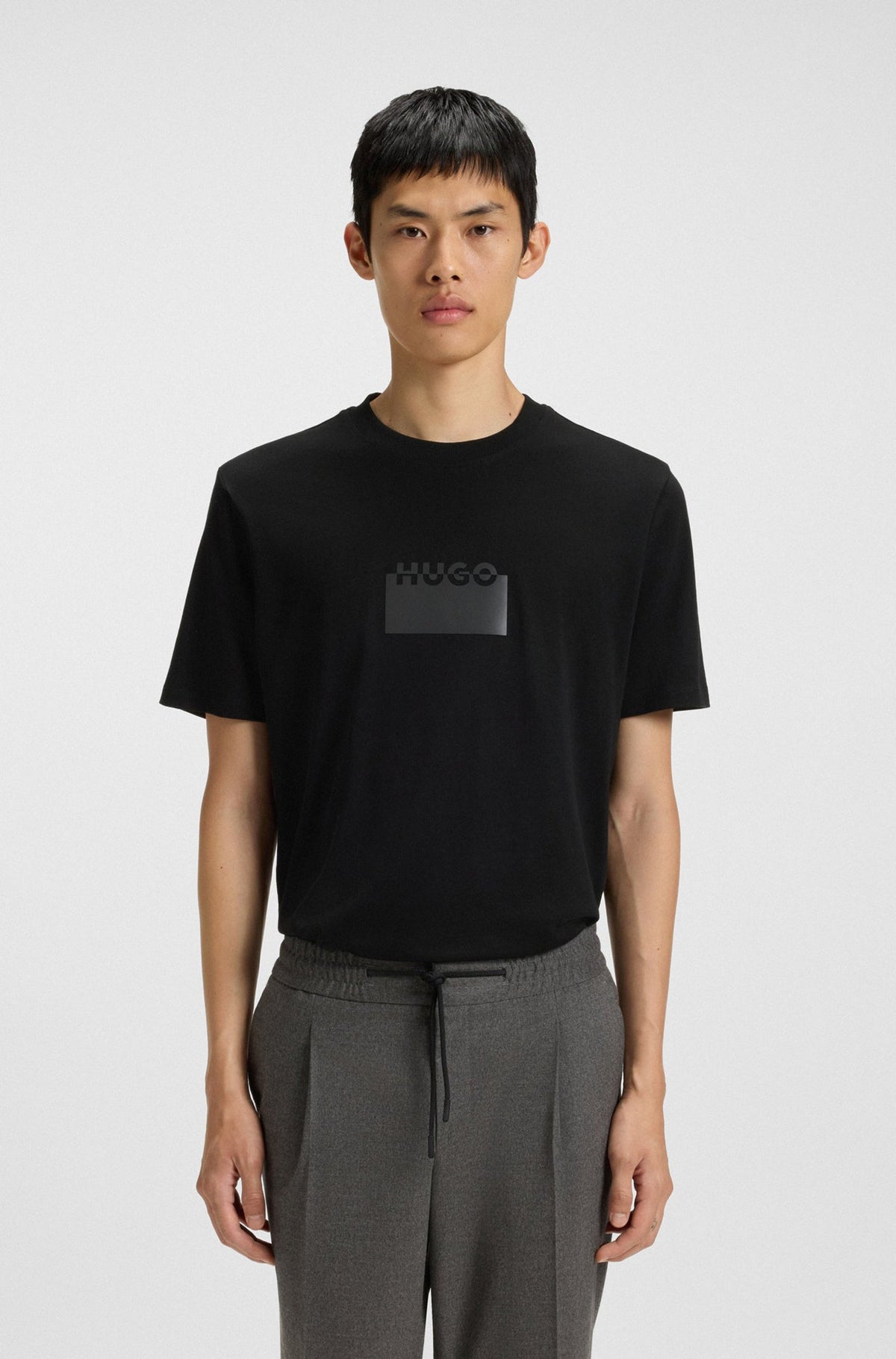 T-Shirt pour homme par HUGO BOSS | 50546867 Noir | Boutique Vvög, vêtements mode pour homme et femme