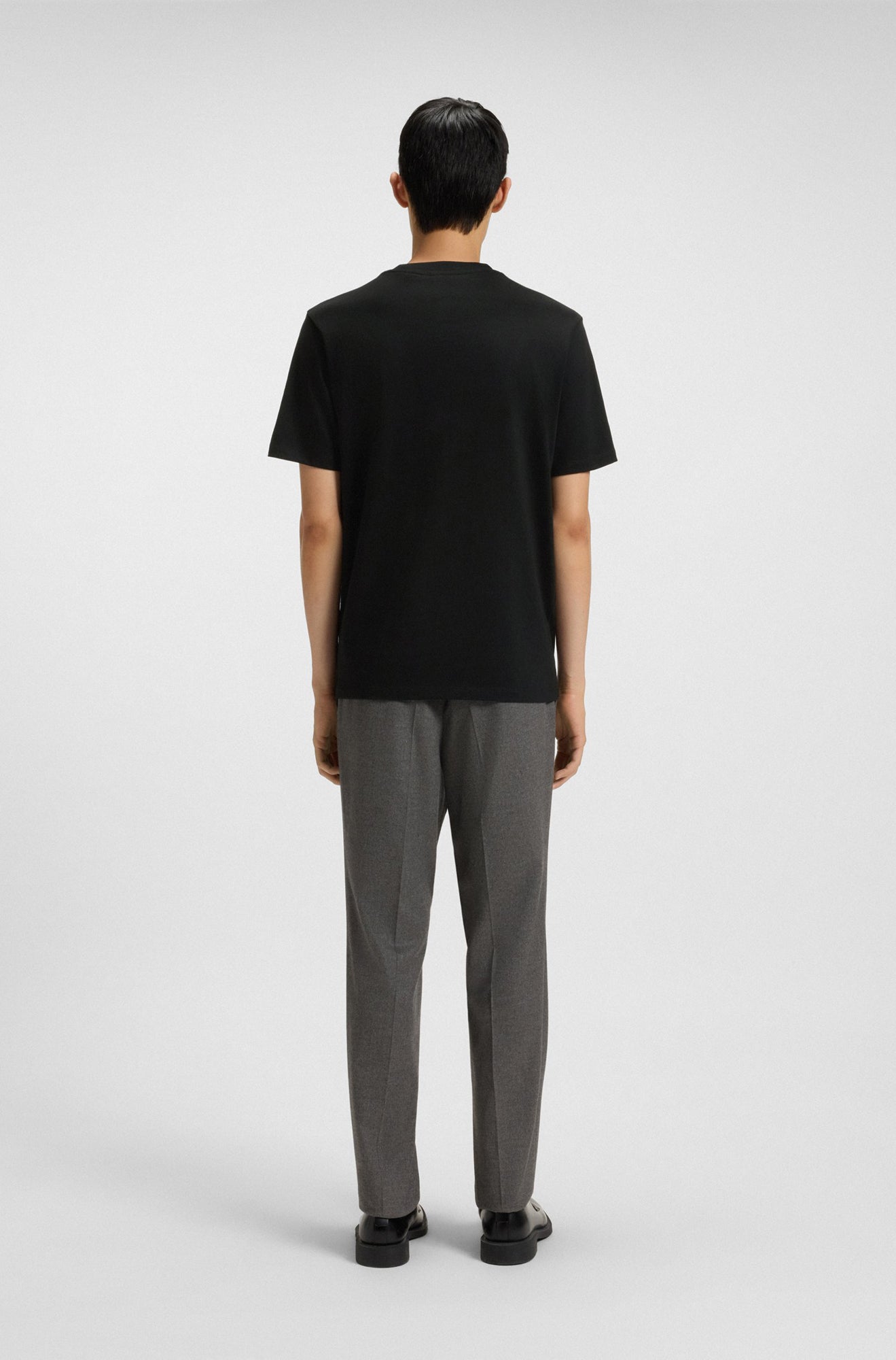 T-Shirt pour homme par HUGO BOSS | 50546867 Noir | Boutique Vvög, vêtements mode pour homme et femme
