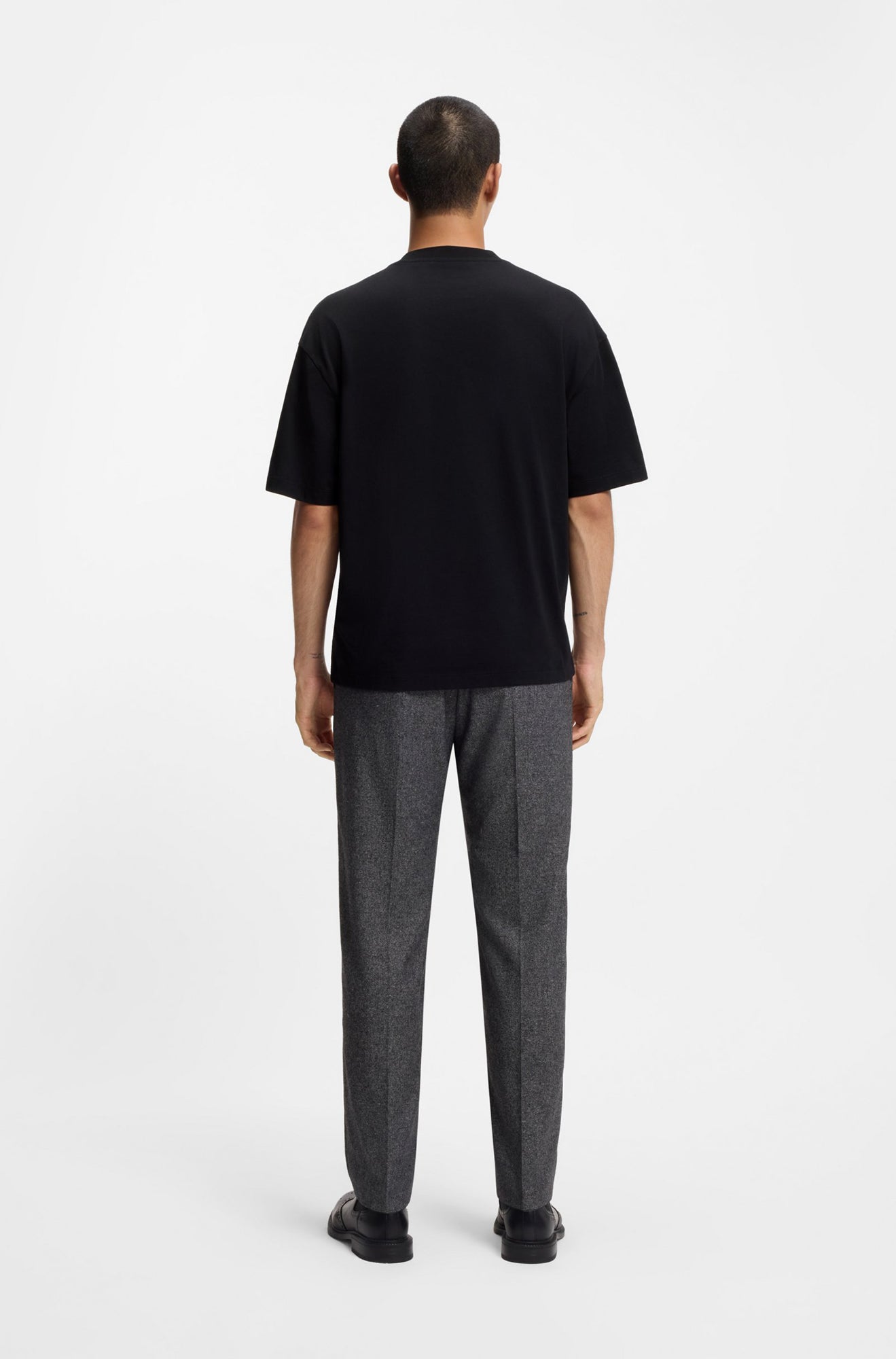 T-Shirt pour homme par HUGO BOSS | 50548466 Noir | Boutique Vvög, vêtements mode pour homme et femme