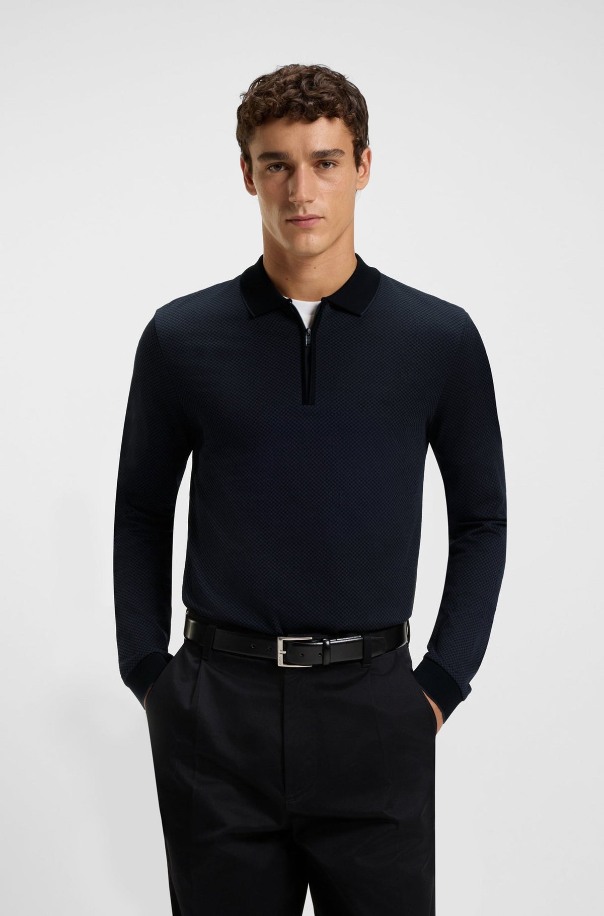 Chandail avec zip au col pour homme par HUGO BOSS | 50549583 Noir | Boutique Vvög, vêtements mode pour homme et femme