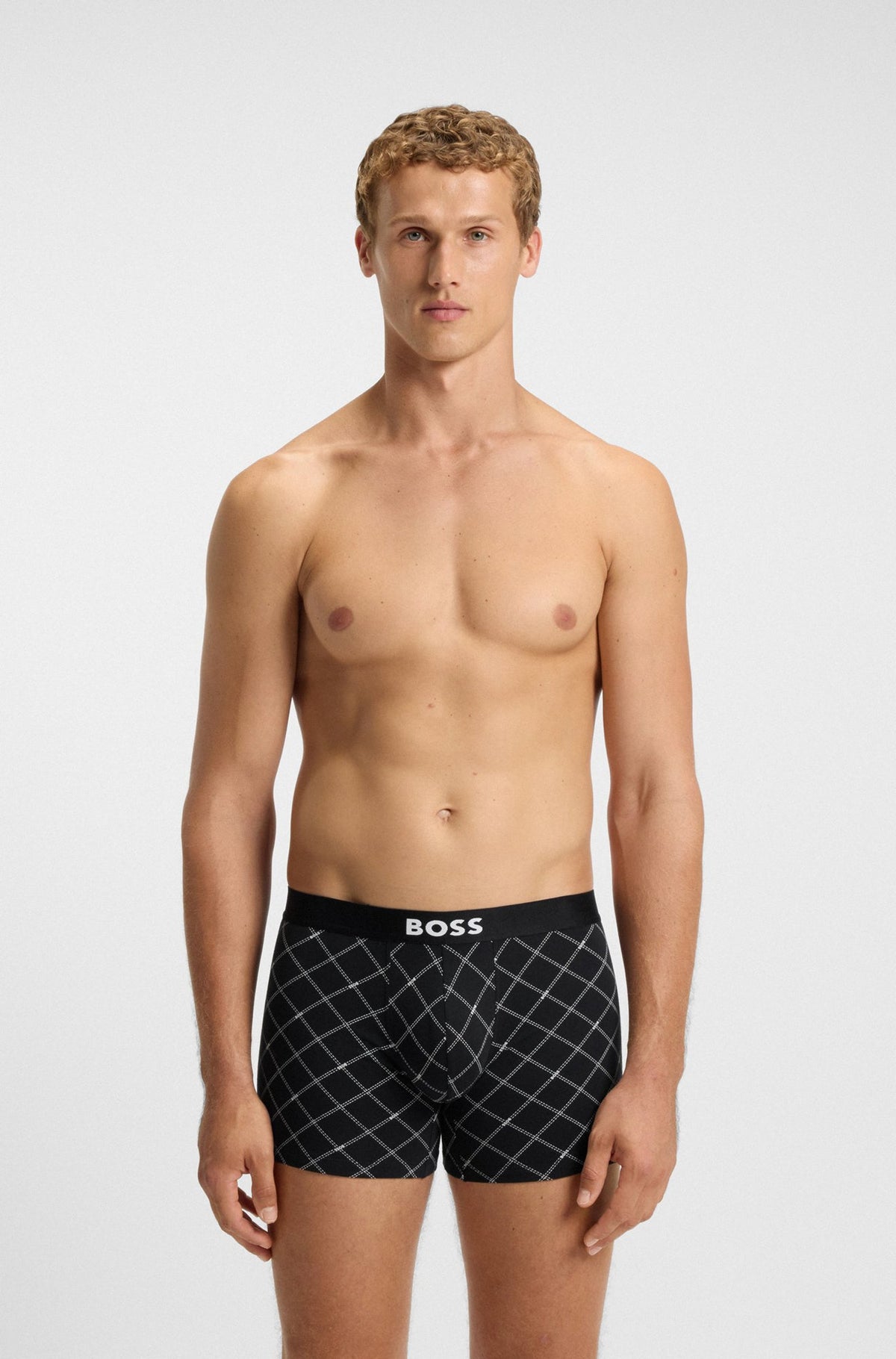 Paquet de 3 boxers pour homme par HUGO BOSS | 50549856 Noir | Boutique Vvög, vêtements mode pour homme et femme