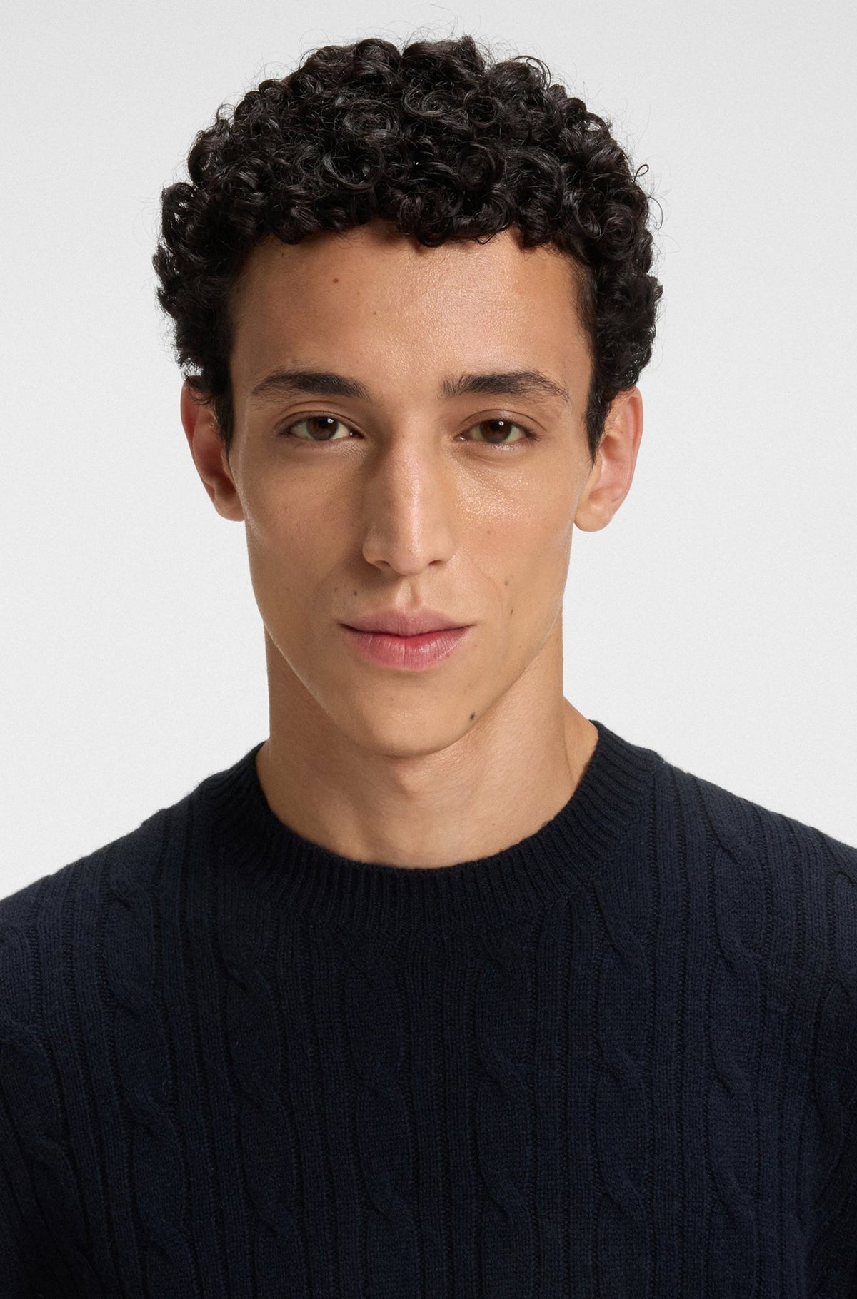 Tricot toutes saisons pour homme par HUGO BOSS | 50549975 Bleu Foncé | Boutique Vvög, vêtements mode pour homme et femme